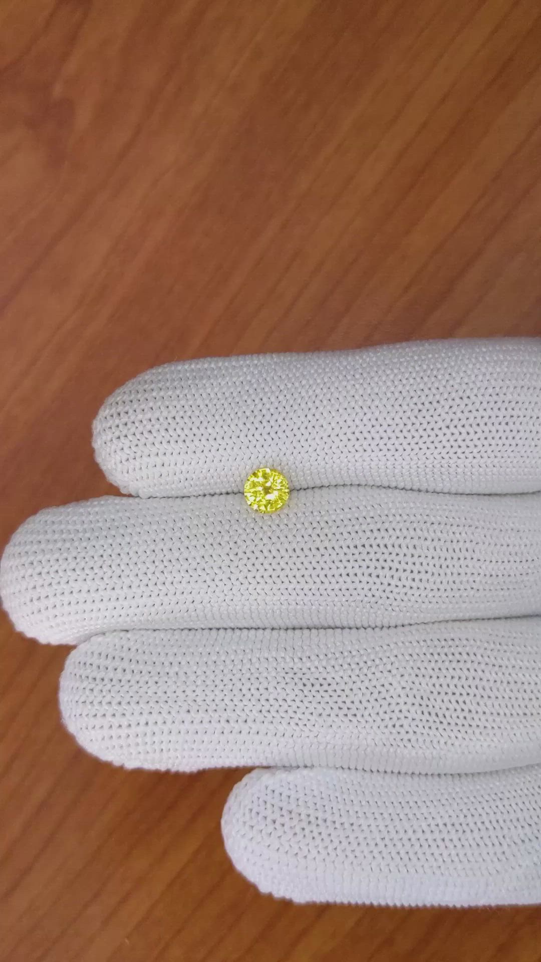 0.72 Ct. Yellow Sapphire from Ceylon (Sri Lanka) Size Video