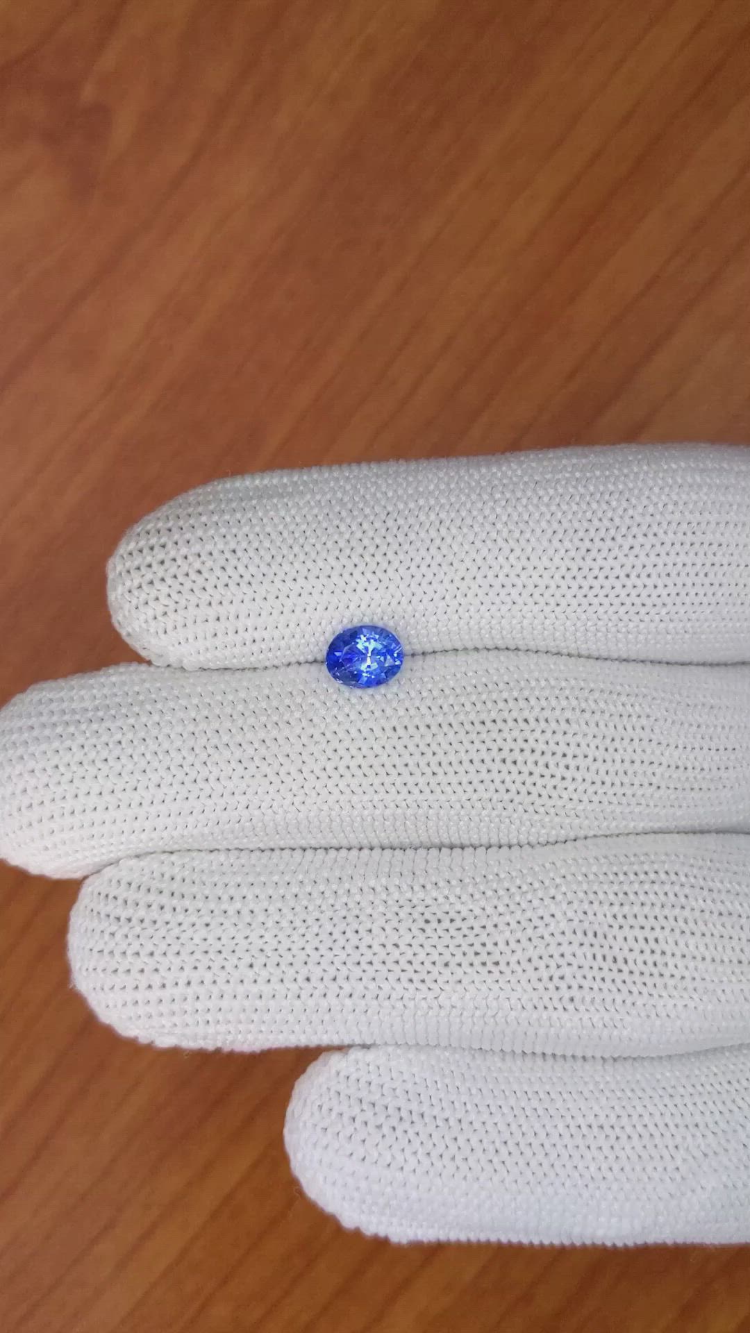 1.02 Ct. Blue Sapphire from Ceylon (Sri Lanka) Size Video