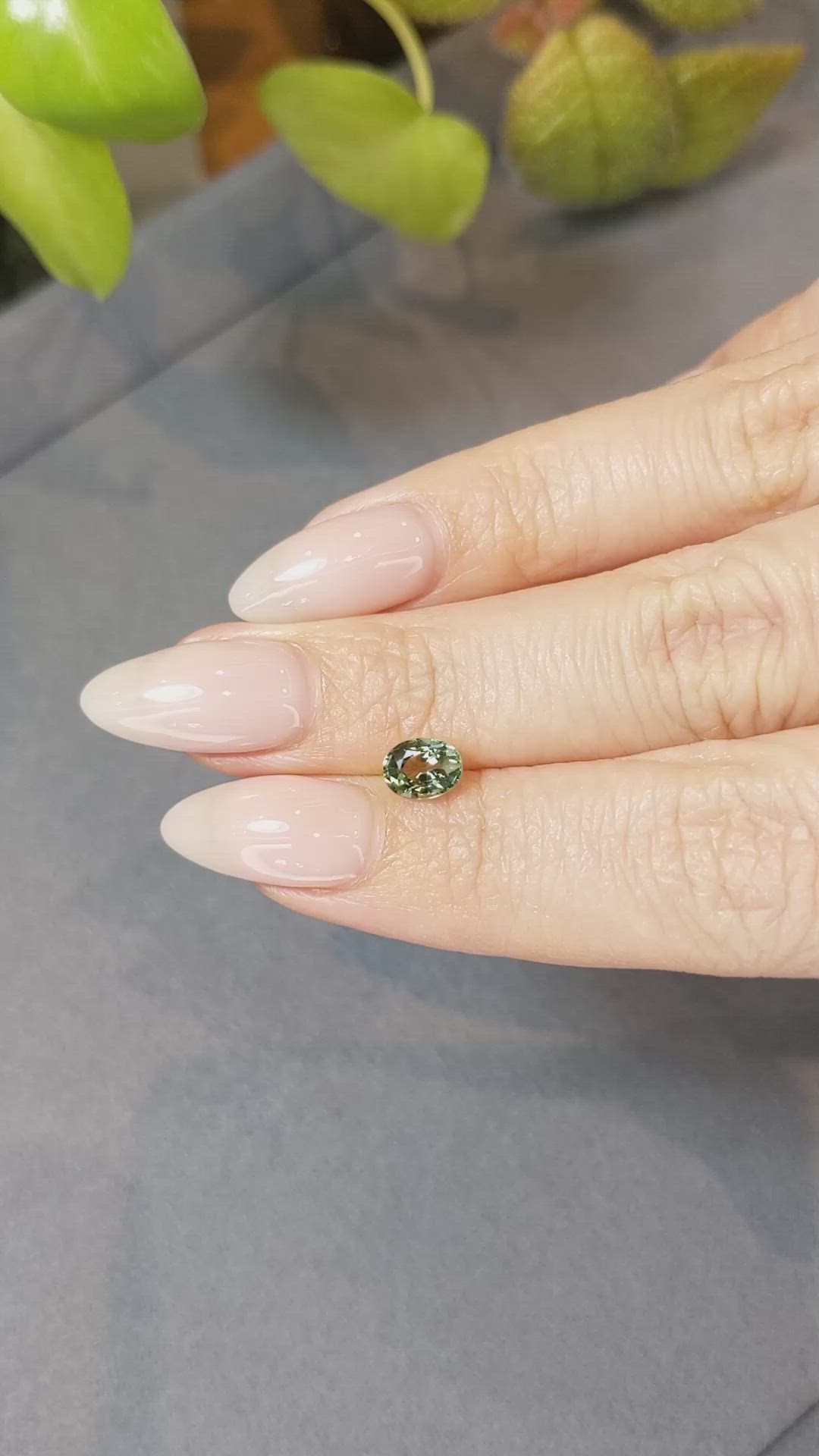 1.04 Ct. Green Sapphire from Ceylon (Sri Lanka) Size Video