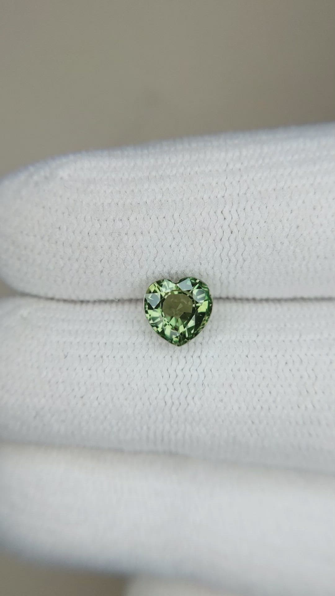 1.24 Ct. Green Sapphire from Ceylon (Sri Lanka) Size Video