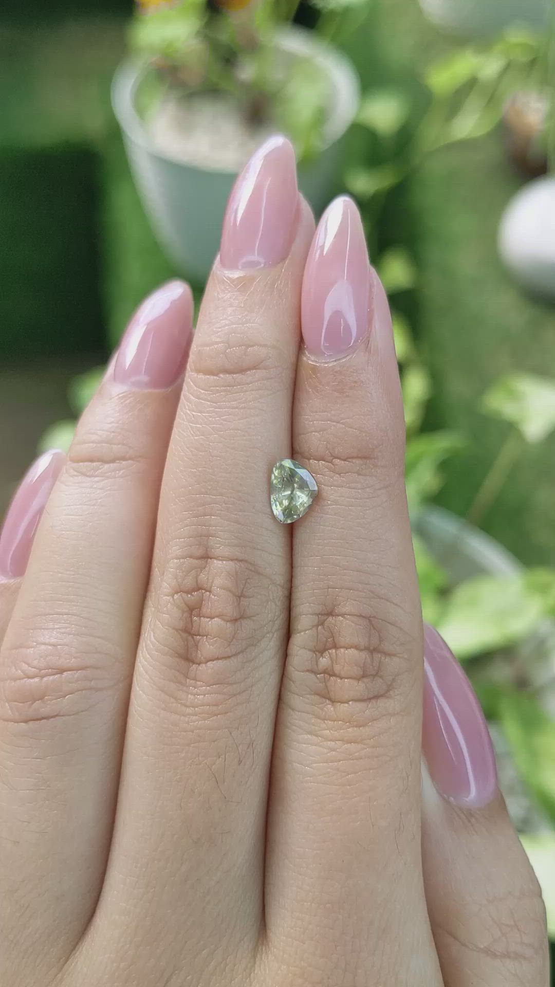 1.16 Ct. Yellowish Green Sapphire from Ceylon (Sri Lanka) Size Video