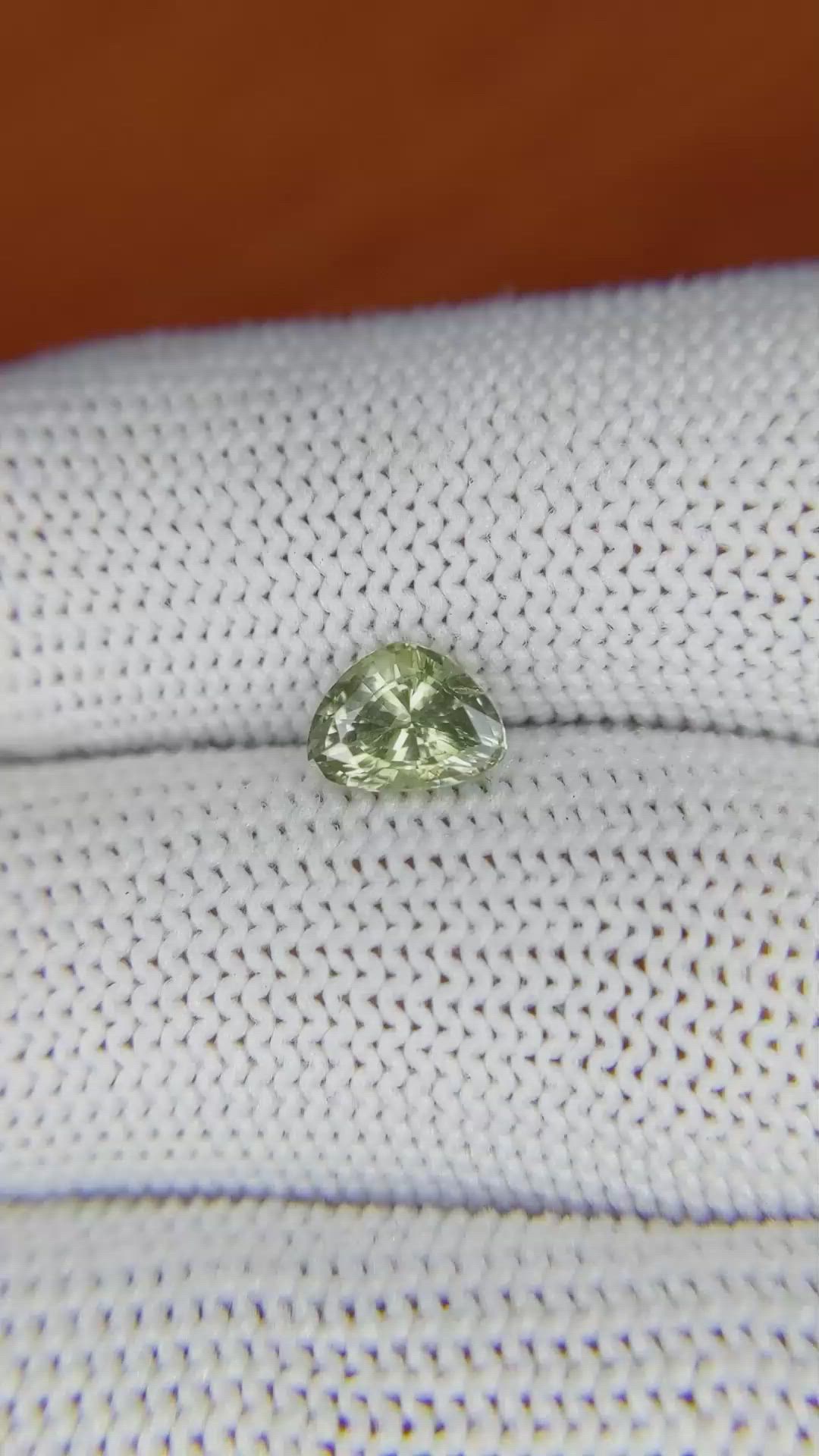 1.16 Ct. Yellowish Green Sapphire from Ceylon (Sri Lanka) Size Video