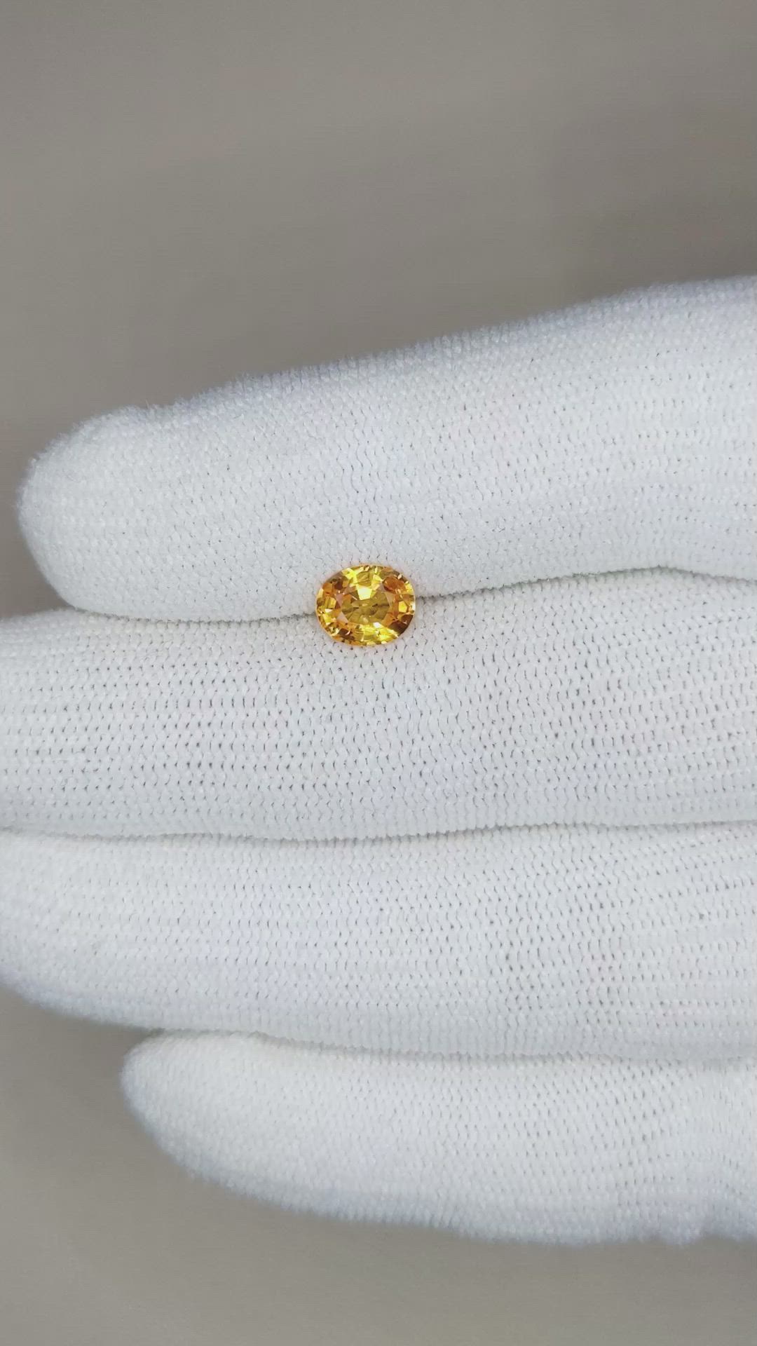 1.01 Ct. Yellowish Orange Sapphire from Ceylon (Sri Lanka) Size Video