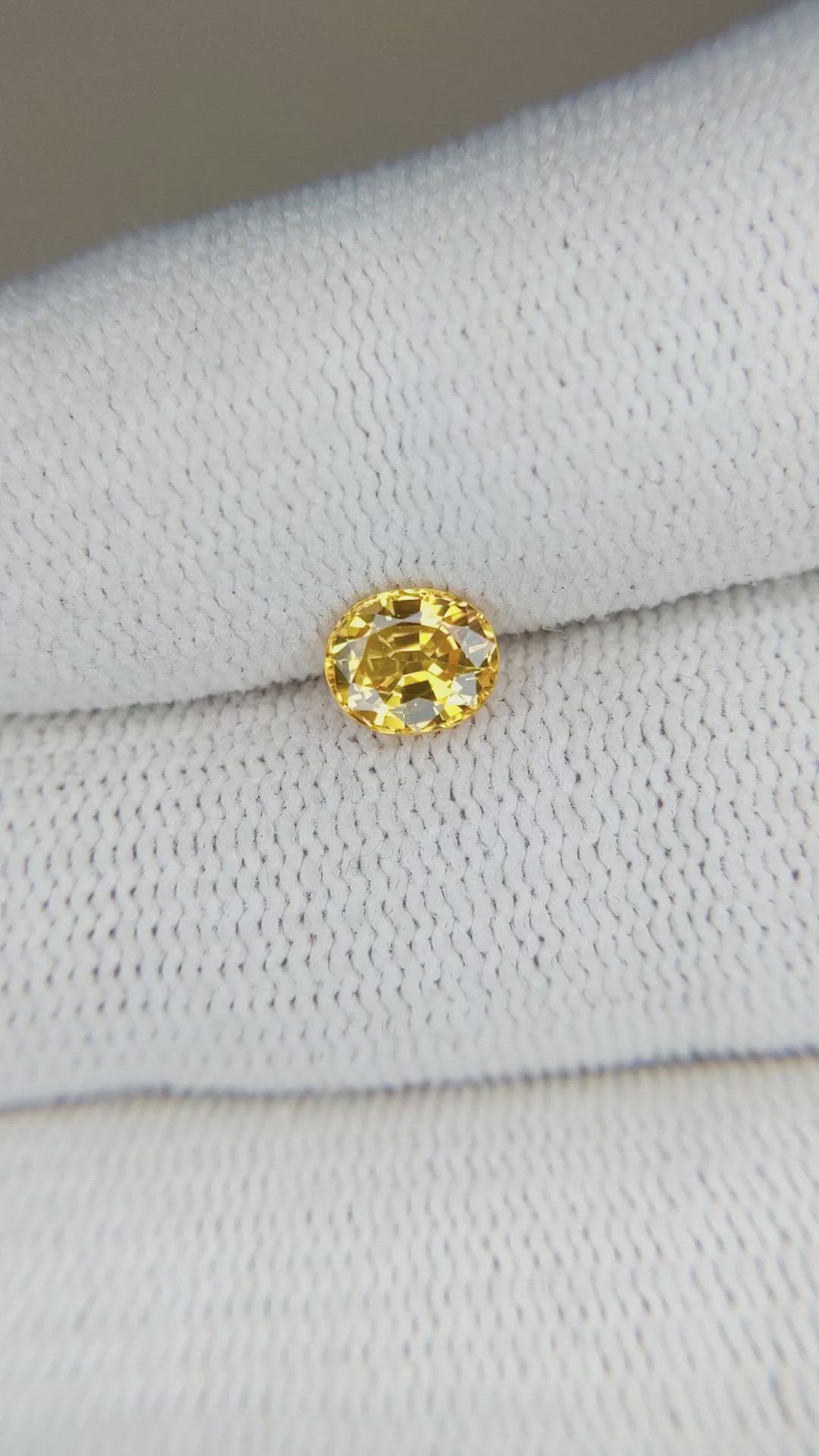 1.04 Ct. Orangish Yellow Sapphire from Ceylon (Sri Lanka) Size Video