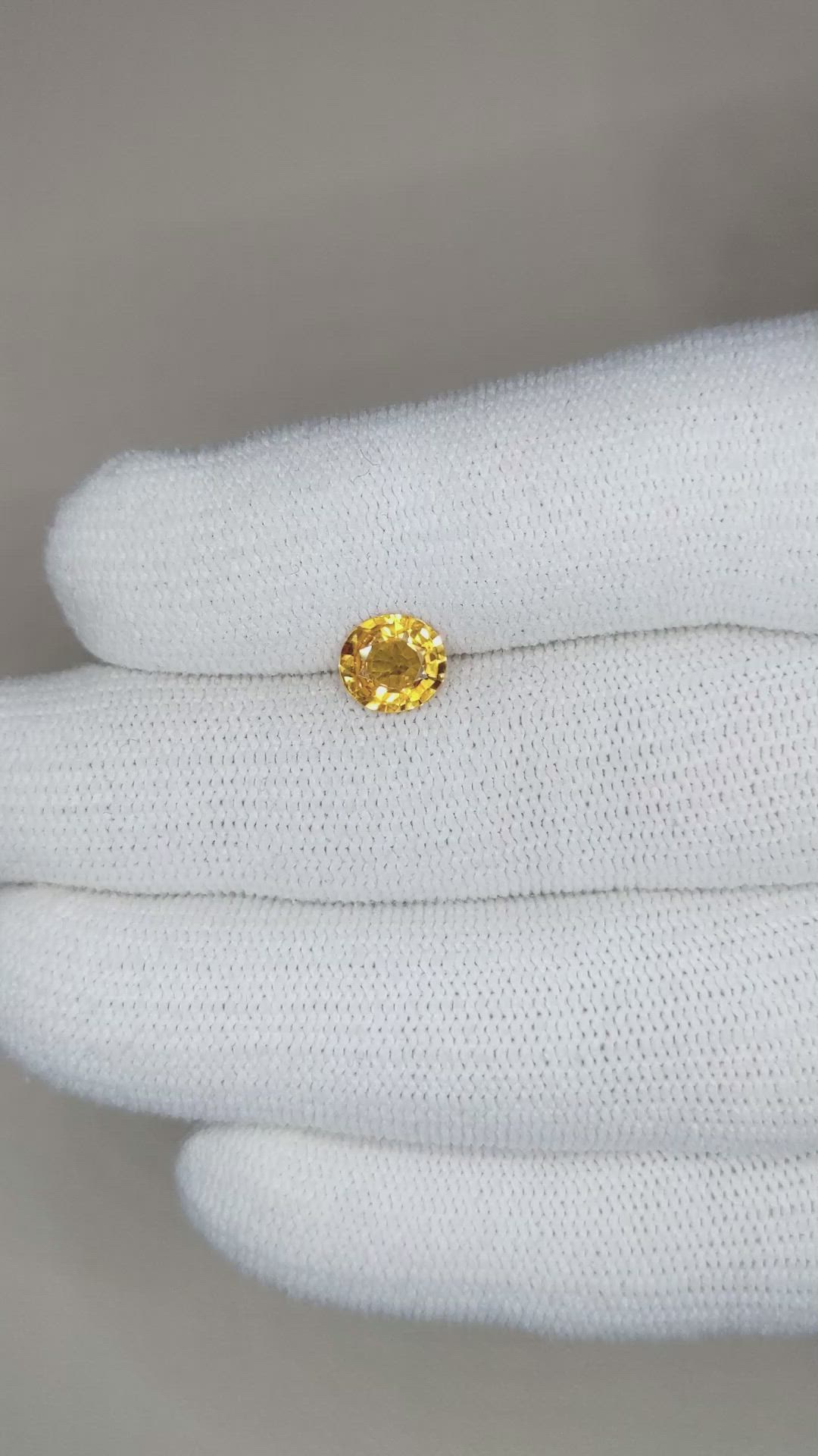 1.18 Ct. Orangish Yellow Sapphire from Ceylon (Sri Lanka) Size Video