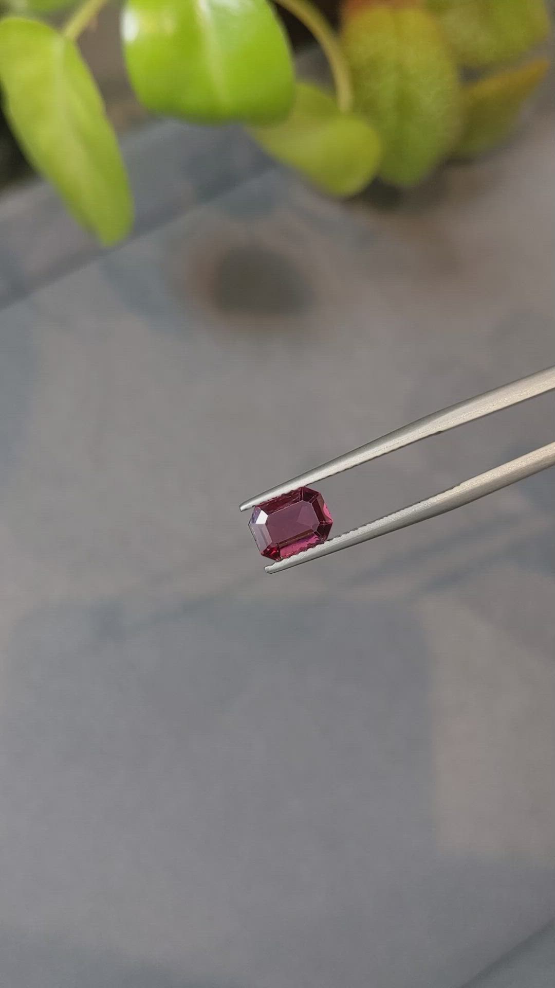 1.28 Ct. Reddish Pink Sapphire from Ceylon (Sri Lanka) Size Video