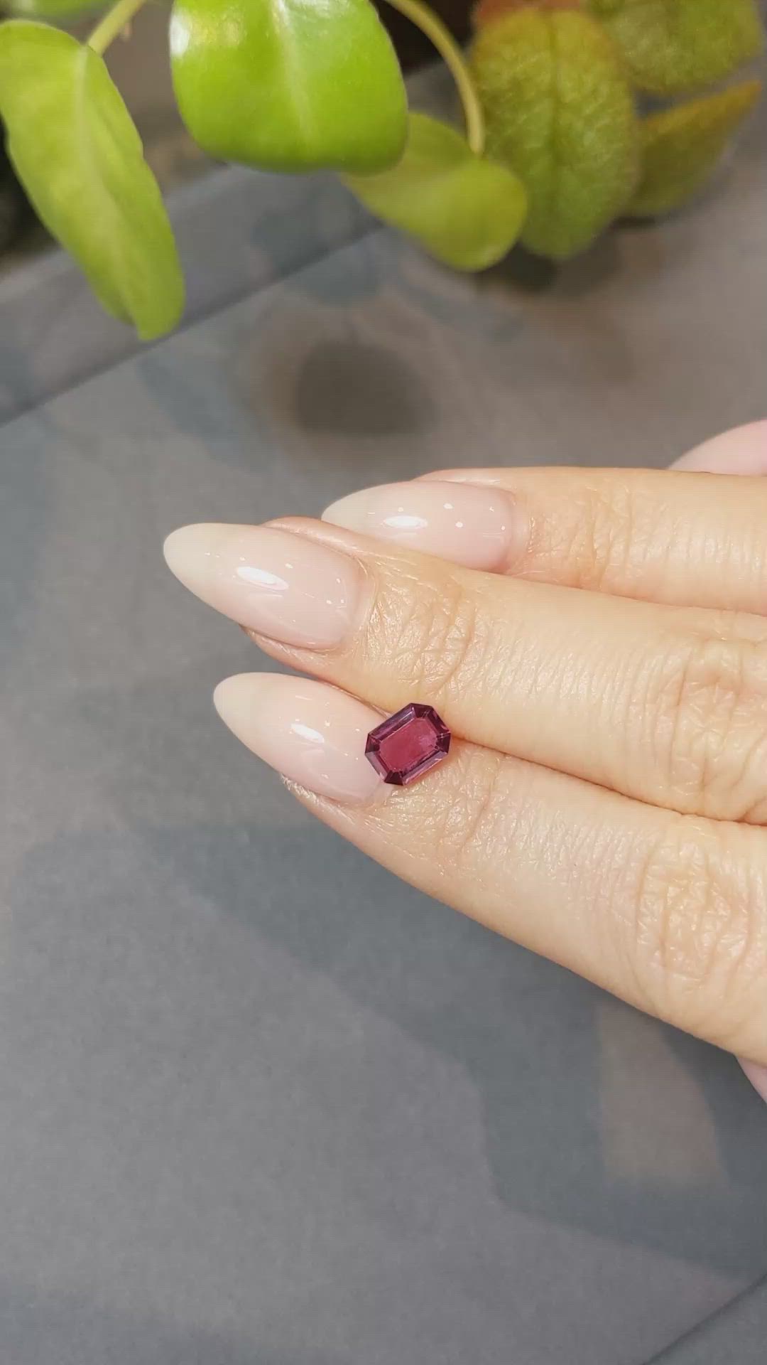 1.28 Ct. Reddish Pink Sapphire from Ceylon (Sri Lanka) Size Video
