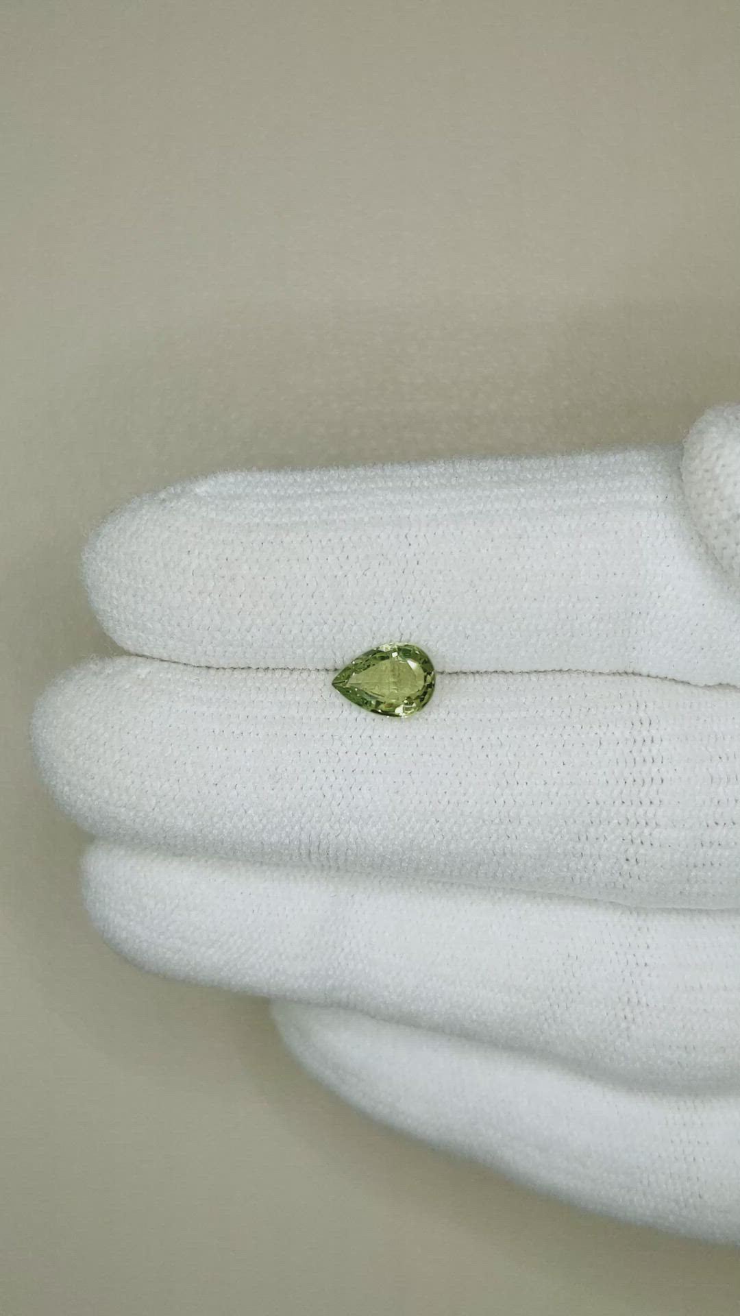 0.83 Ct. Green Sapphire from Ceylon (Sri Lanka) Size Video