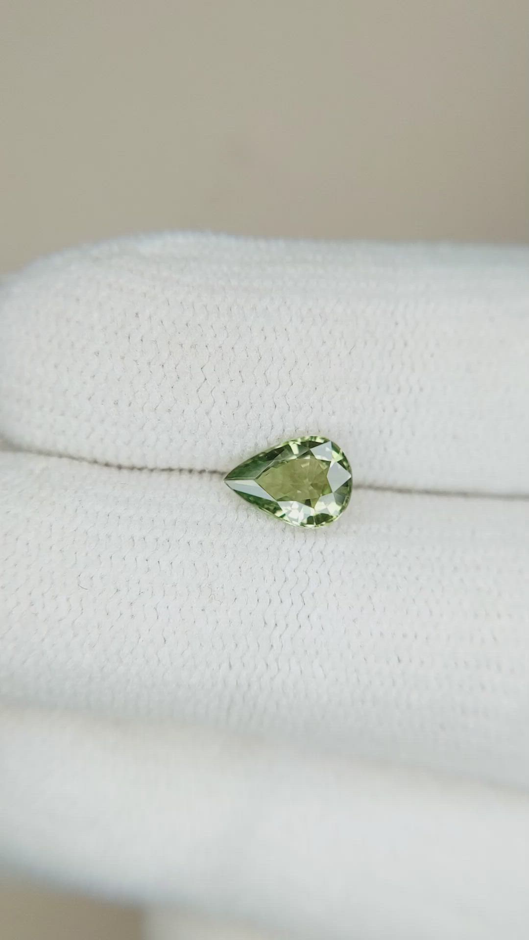 0.87 Ct. Green Sapphire from Ceylon (Sri Lanka) Size Video