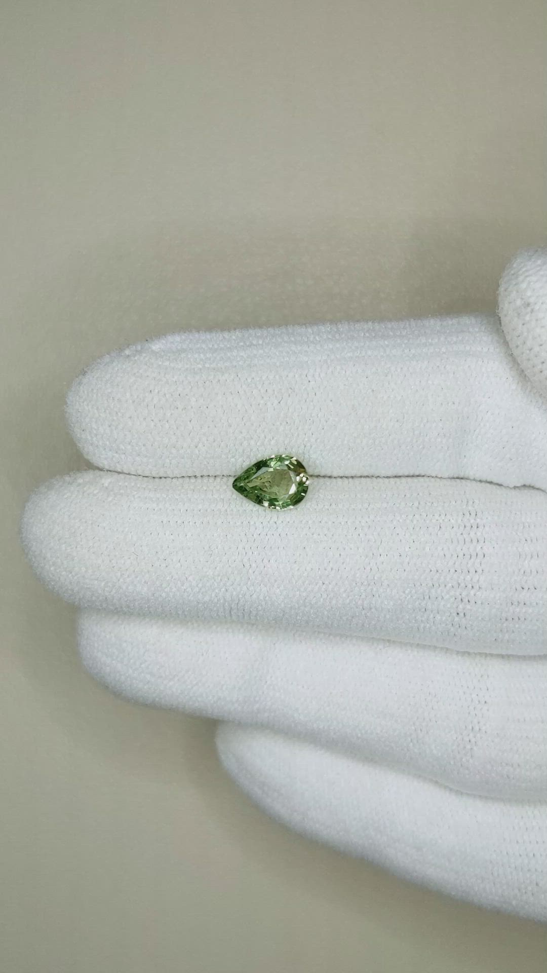 0.83 Ct. Green Sapphire from Ceylon (Sri Lanka) Size Video