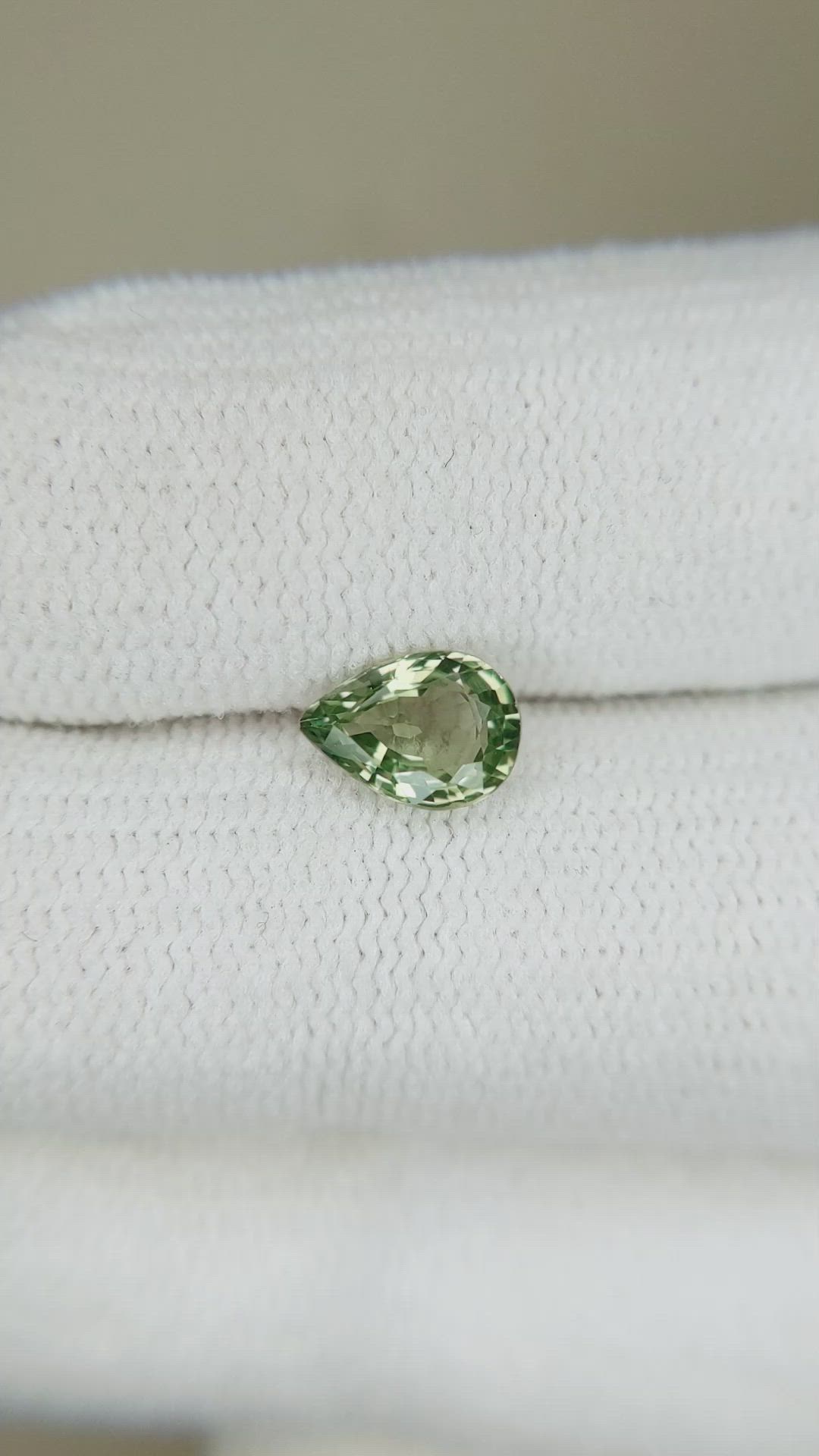 0.83 Ct. Green Sapphire from Ceylon (Sri Lanka) Size Video