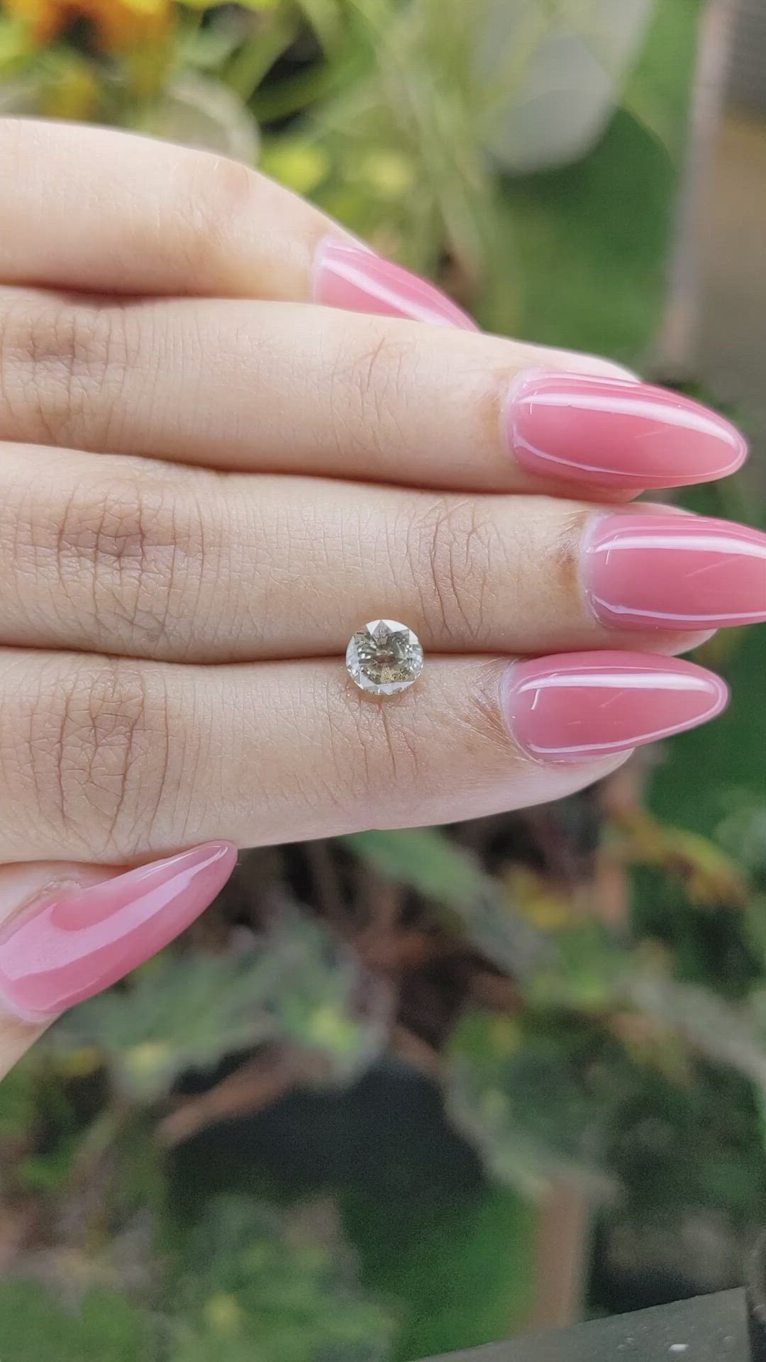 1.09 Ct. Yellow Sapphire from Ceylon (Sri Lanka) Size Video