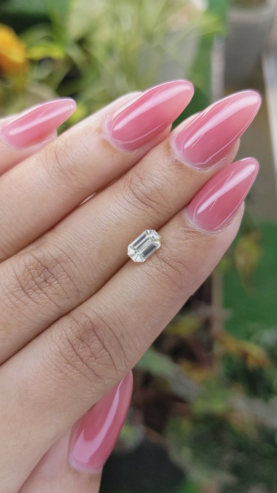 1.11 Ct. Yellow Sapphire from Ceylon (Sri Lanka) Size Video