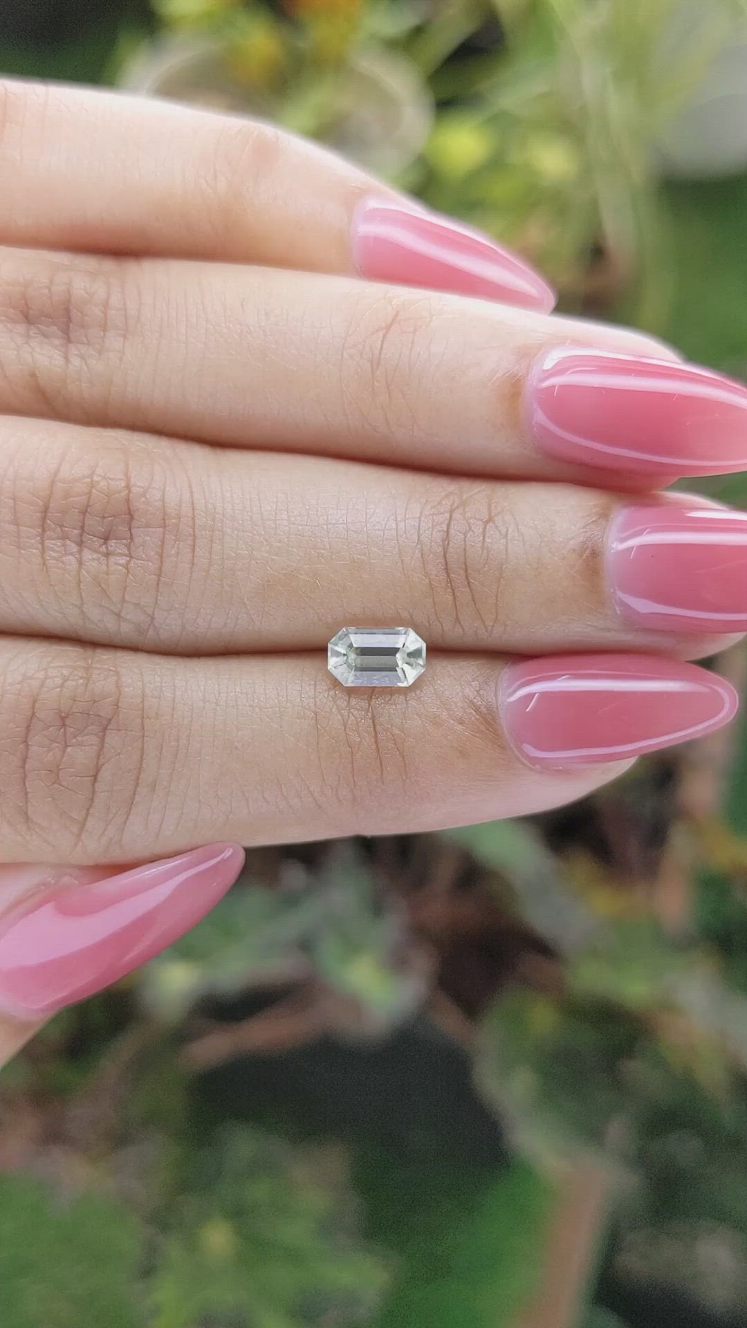 1.11 Ct. Yellow Sapphire from Ceylon (Sri Lanka) Size Video