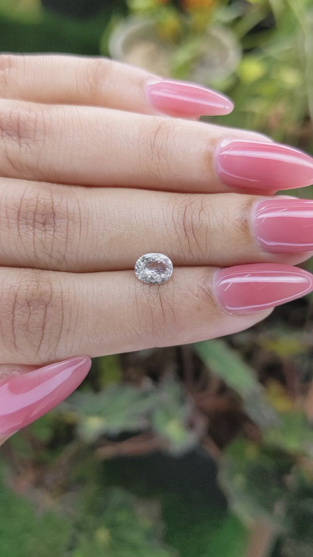 0.71 Ct. White Sapphire from Ceylon (Sri Lanka) Size Video