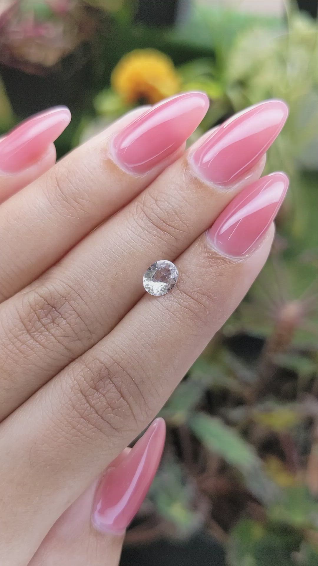 0.71 Ct. White Sapphire from Ceylon (Sri Lanka) Size Video