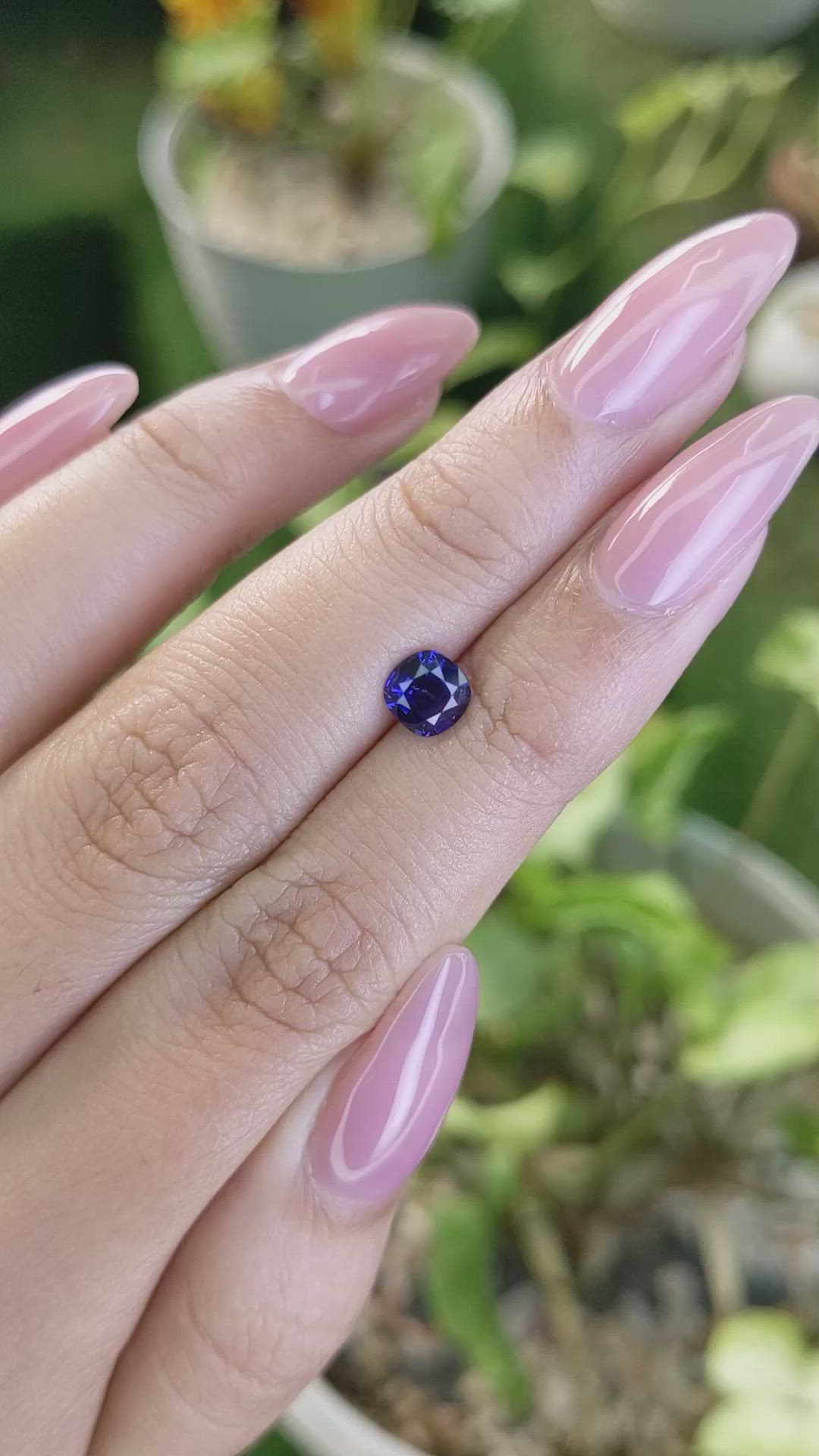 0.87 Ct. Color Change Sapphire from Ceylon (Sri Lanka) Size Video