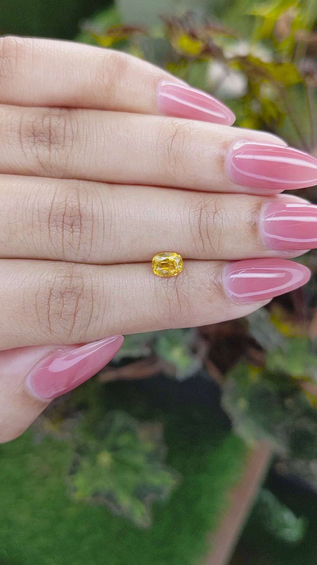 0.83 Ct. Yellow Sapphire from Ceylon (Sri Lanka) Size Video