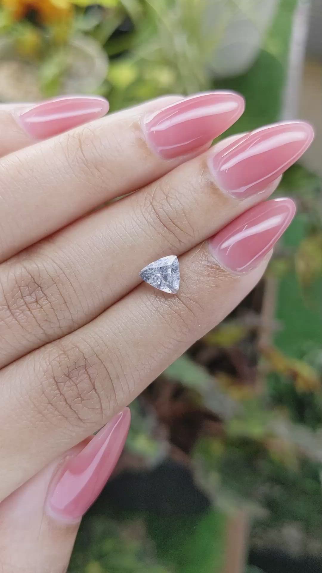 1.09 Ct. White Sapphire from Ceylon (Sri Lanka) Size Video