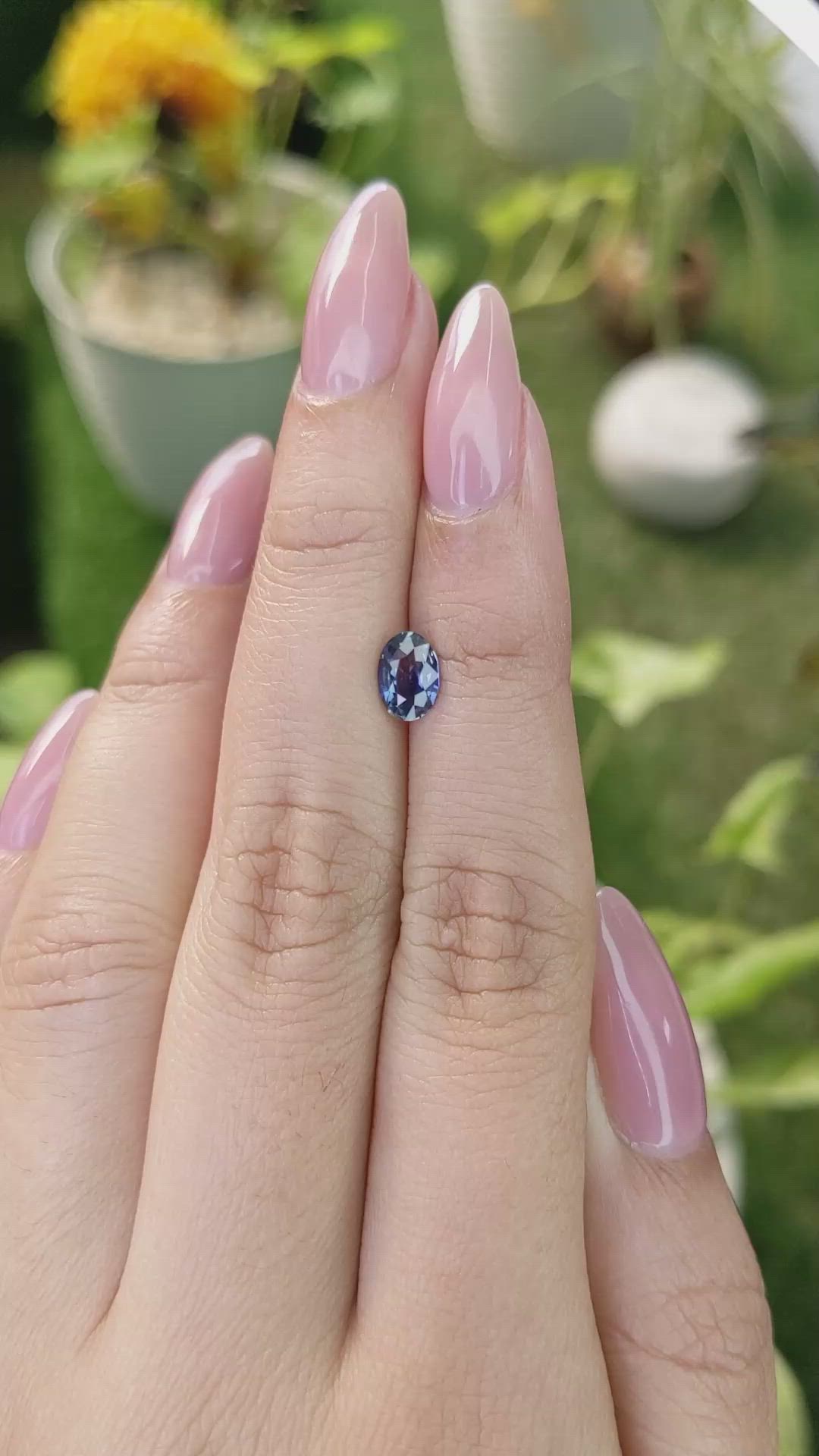 1.00 Ct. Bi Color / Parti Sapphire from Ceylon (Sri Lanka) Size Video