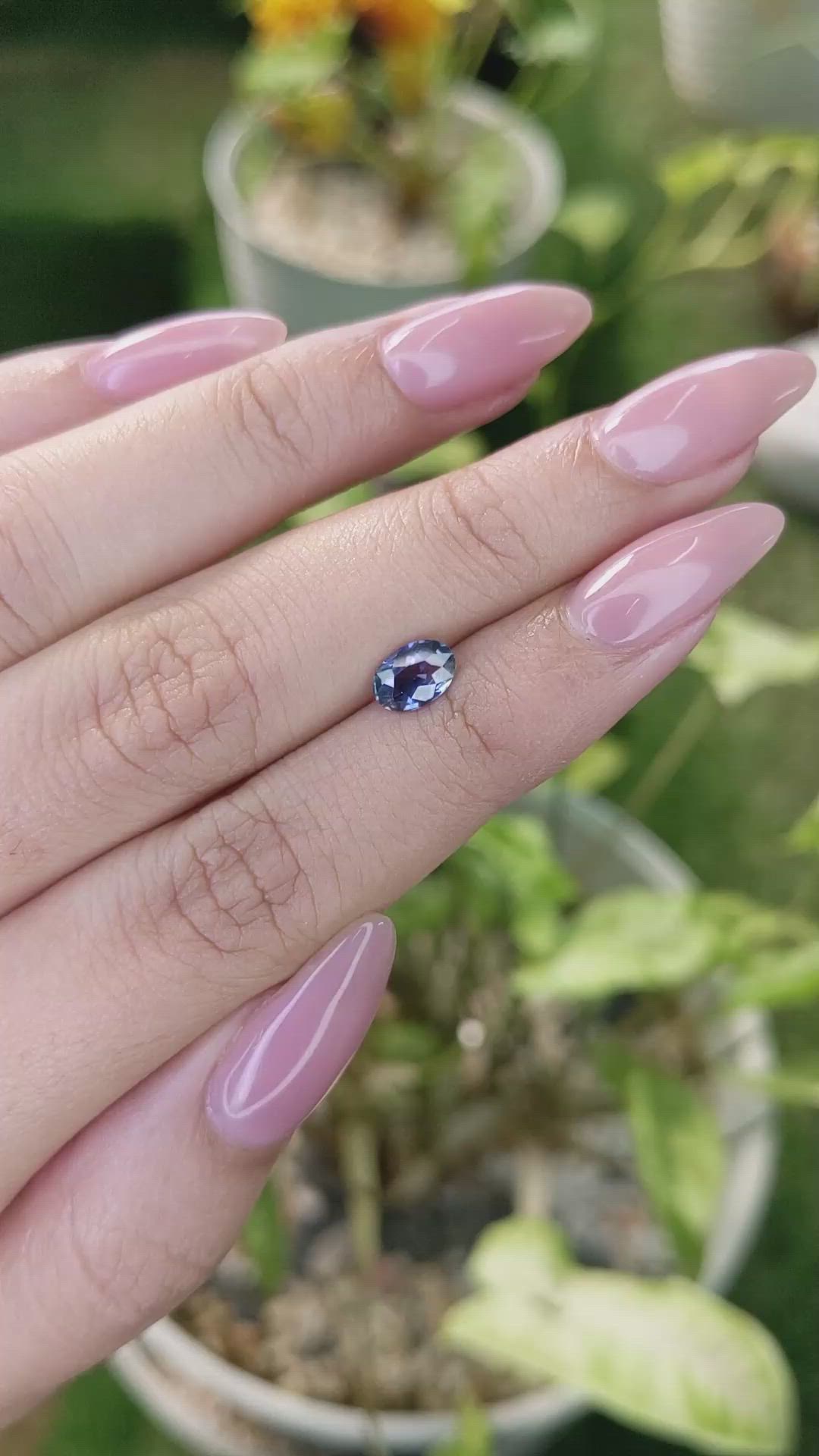 1.00 Ct. Bi Color / Parti Sapphire from Ceylon (Sri Lanka) Size Video