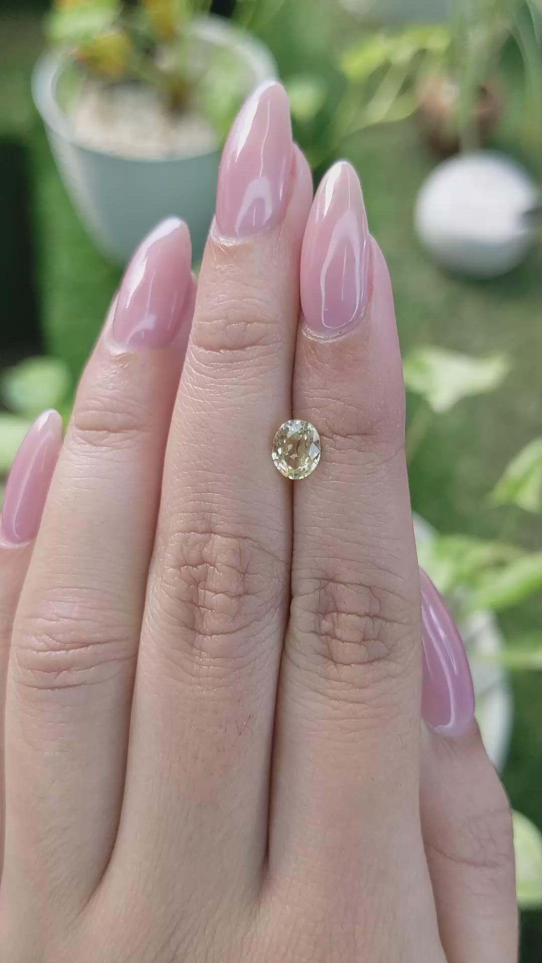 1.02 Ct. Yellow Sapphire from Ceylon (Sri Lanka) Size Video