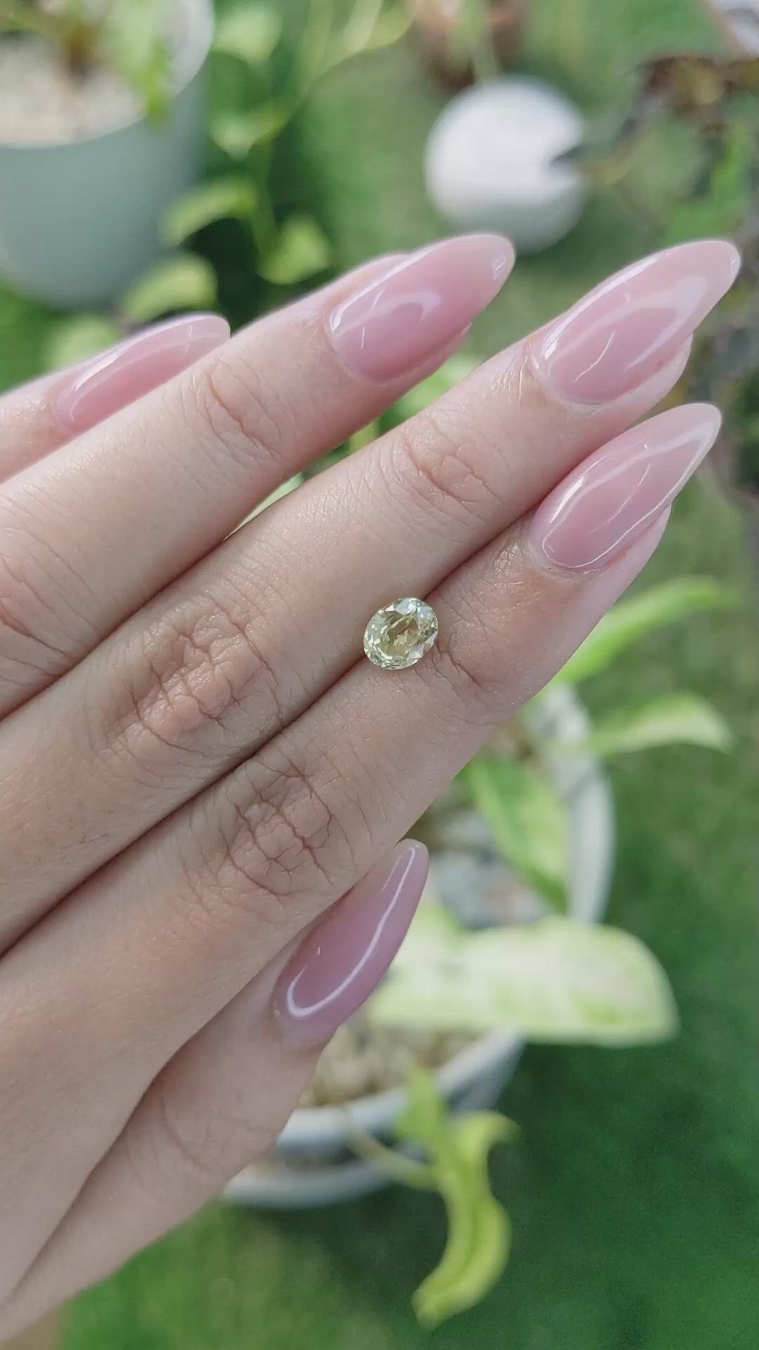 1.02 Ct. Yellow Sapphire from Ceylon (Sri Lanka) Size Video