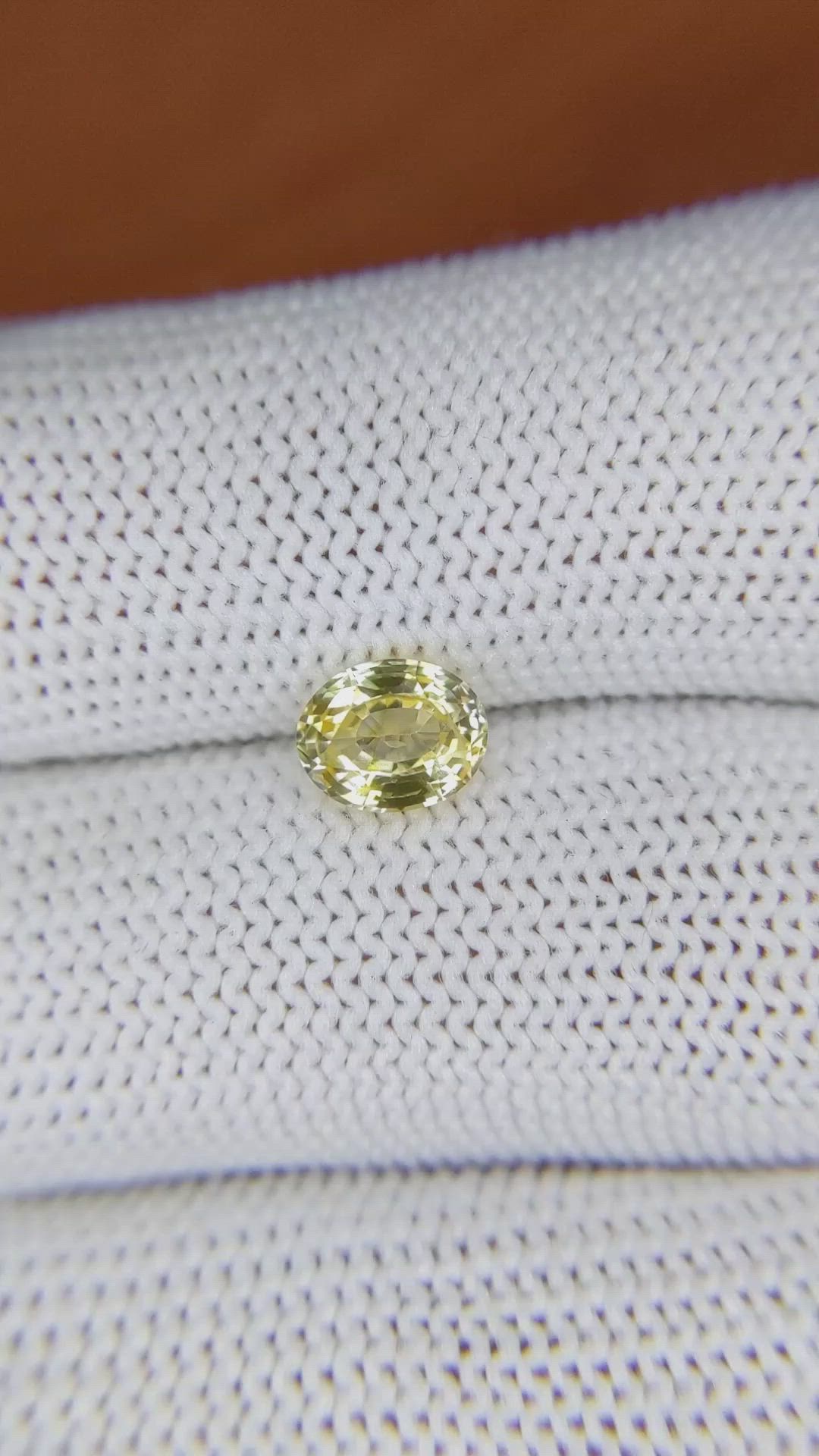 1.02 Ct. Yellow Sapphire from Ceylon (Sri Lanka) Size Video
