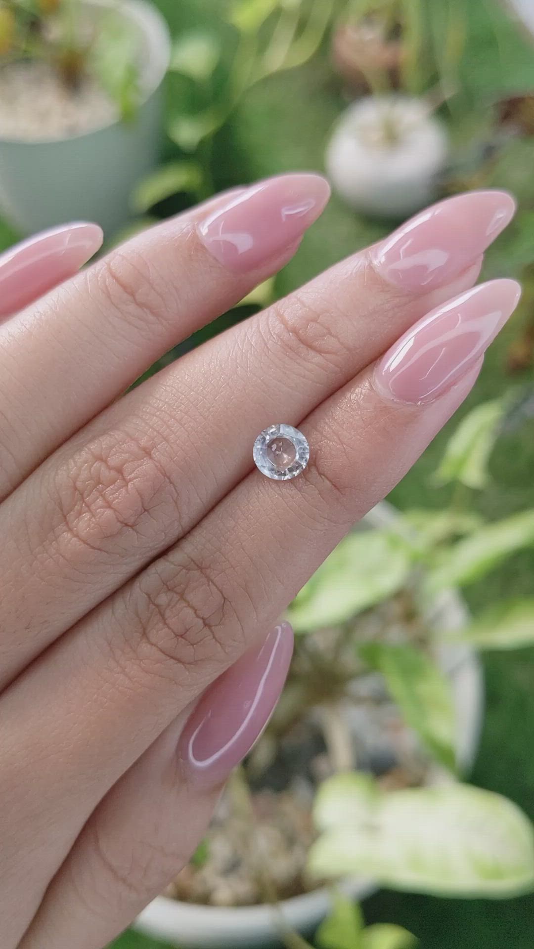 0.93 Ct. White Sapphire from Ceylon (Sri Lanka) Size Video