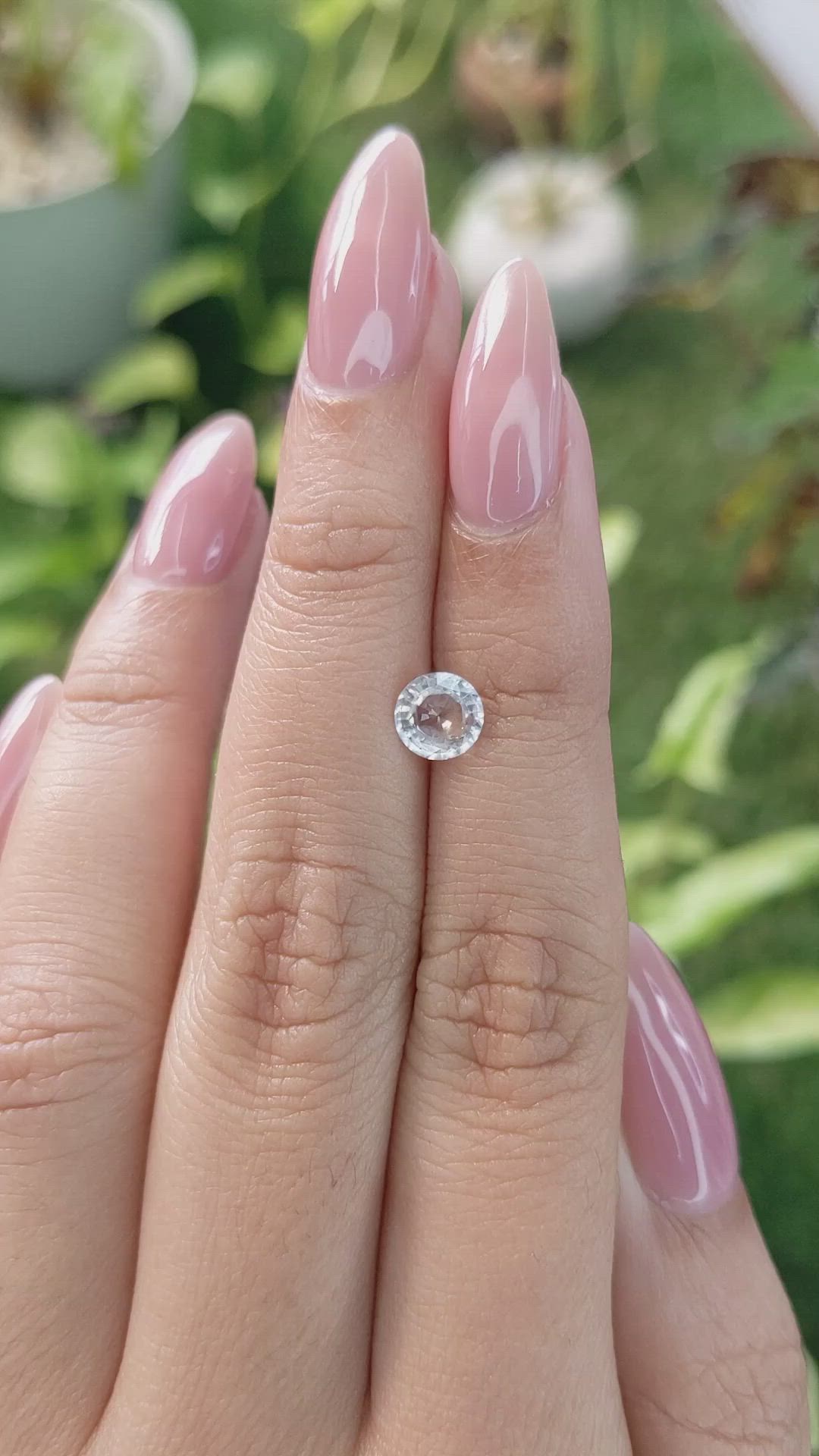 0.93 Ct. White Sapphire from Ceylon (Sri Lanka) Size Video