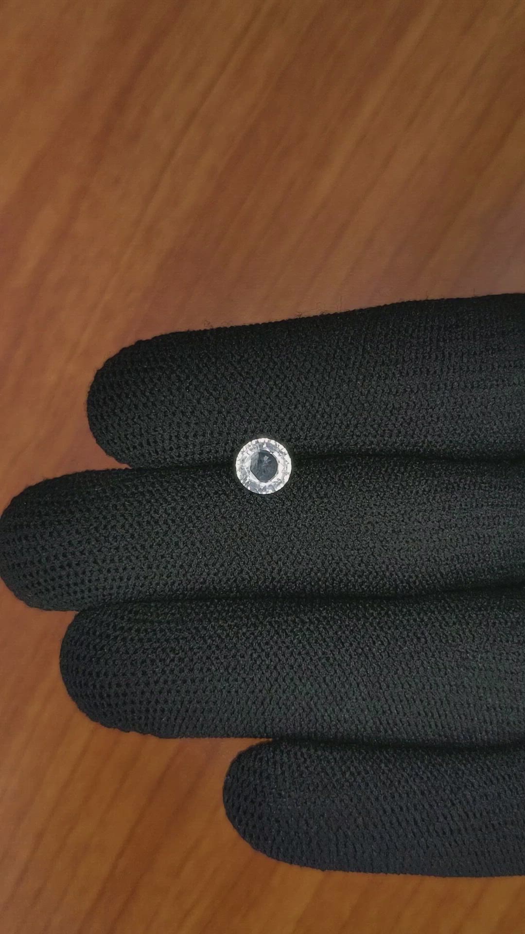 0.93 Ct. White Sapphire from Ceylon (Sri Lanka) Size Video