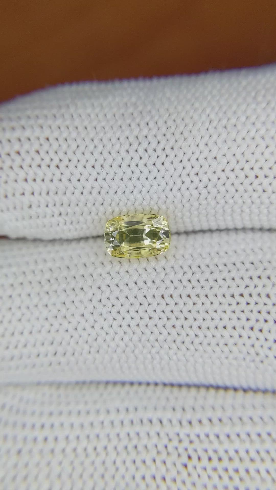 1.33 Ct. Yellow Sapphire from Ceylon (Sri Lanka) Size Video