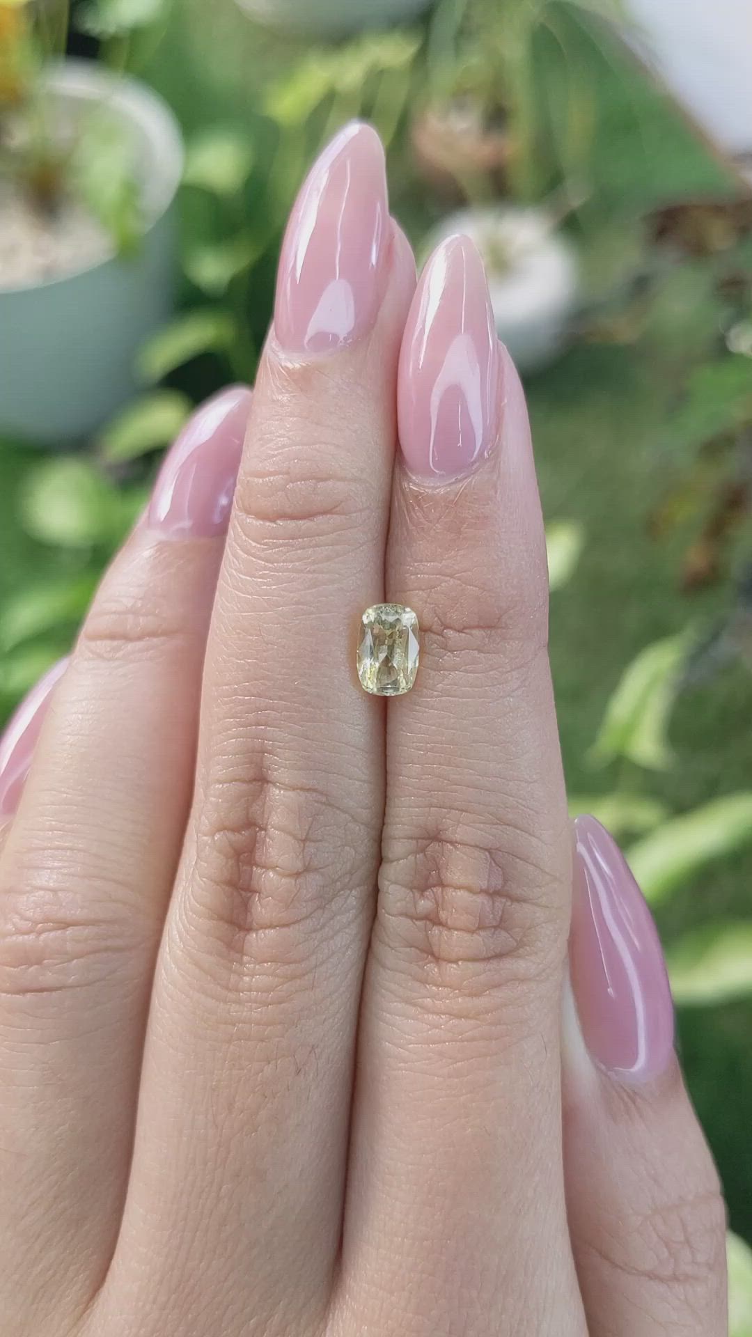 1.33 Ct. Yellow Sapphire from Ceylon (Sri Lanka) Size Video