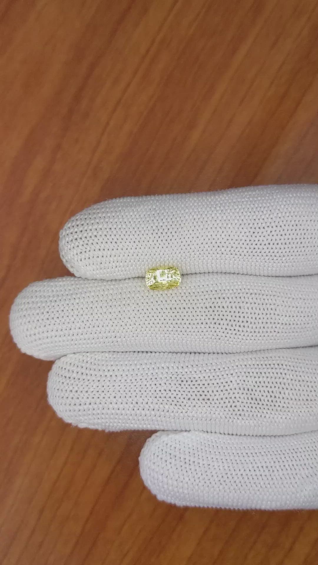 1.33 Ct. Yellow Sapphire from Ceylon (Sri Lanka) Size Video