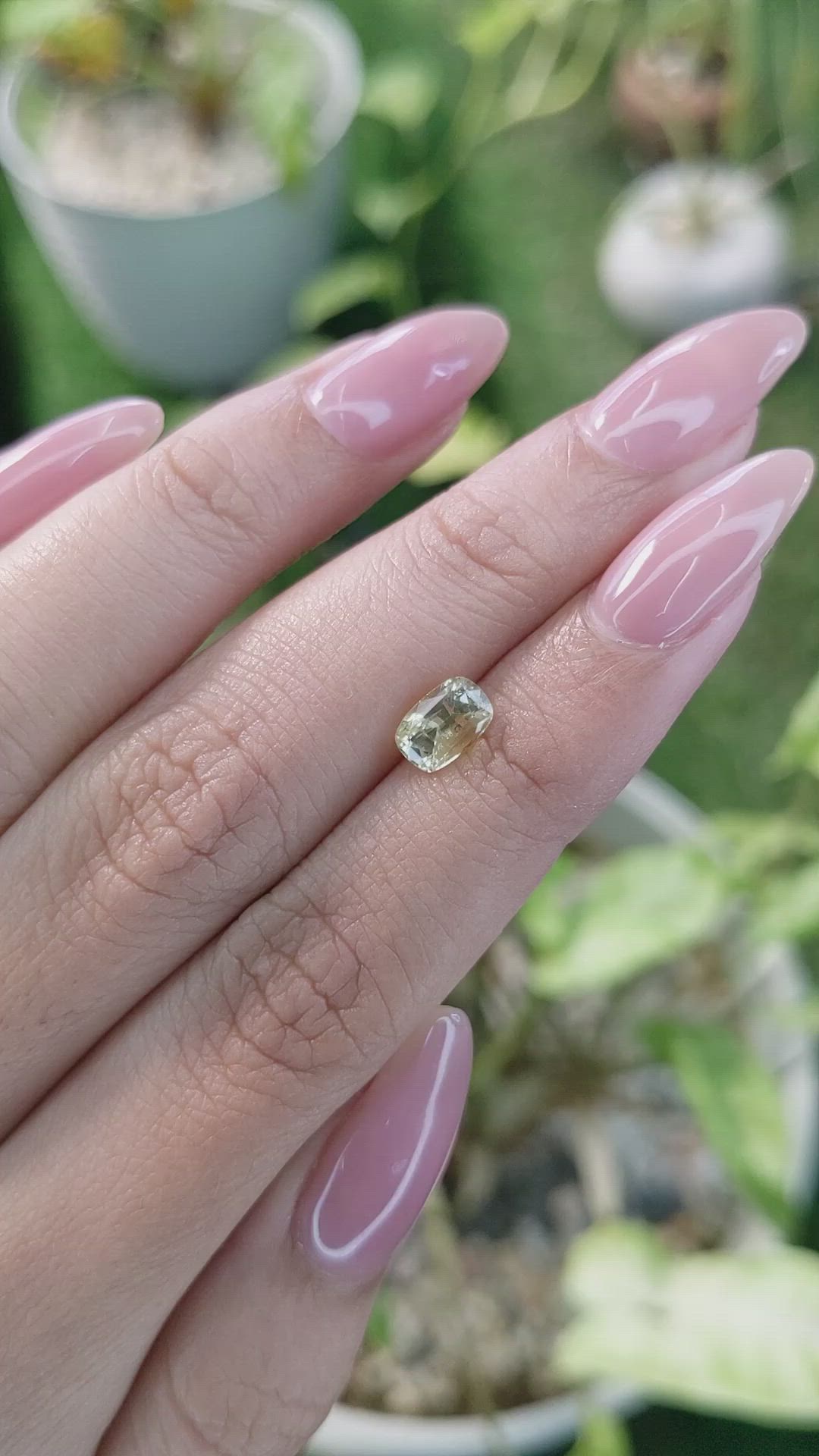 1.33 Ct. Yellow Sapphire from Ceylon (Sri Lanka) Size Video