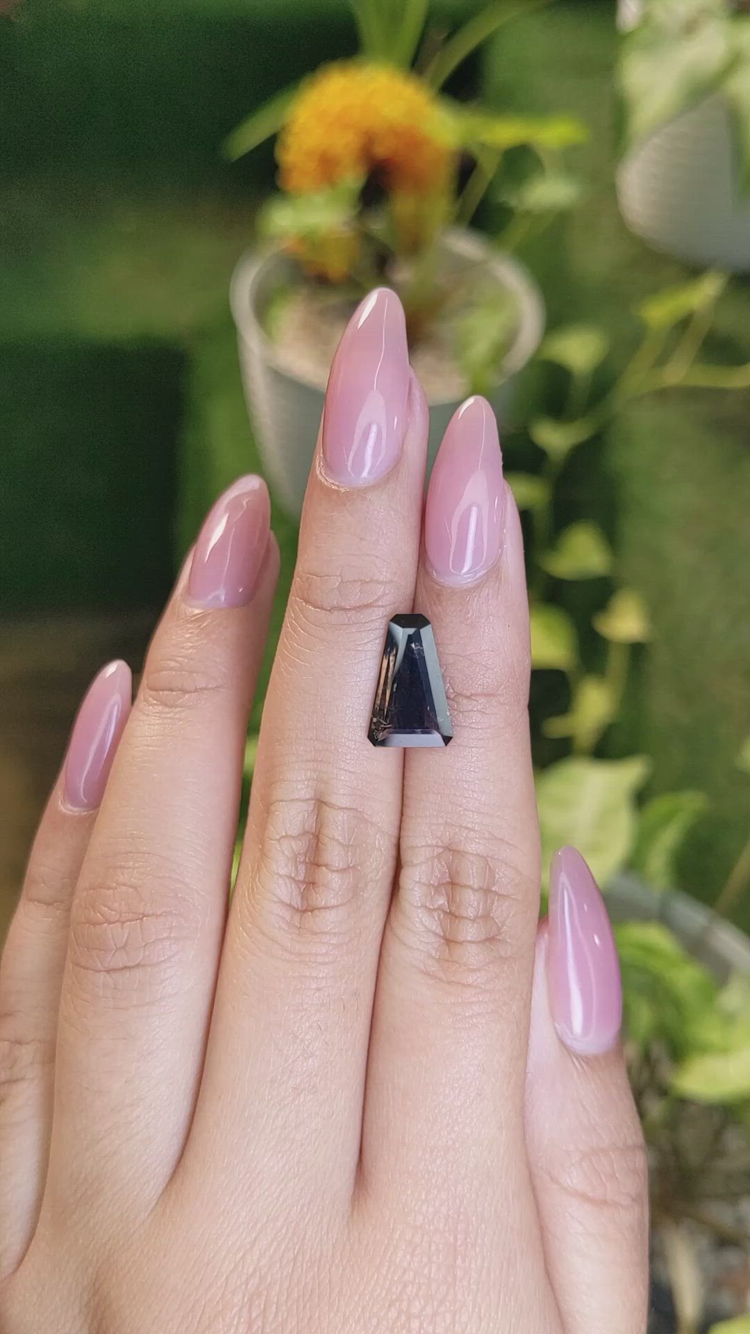 3.62 Ct. Brown Sapphire from Ceylon (Sri Lanka) Size Video