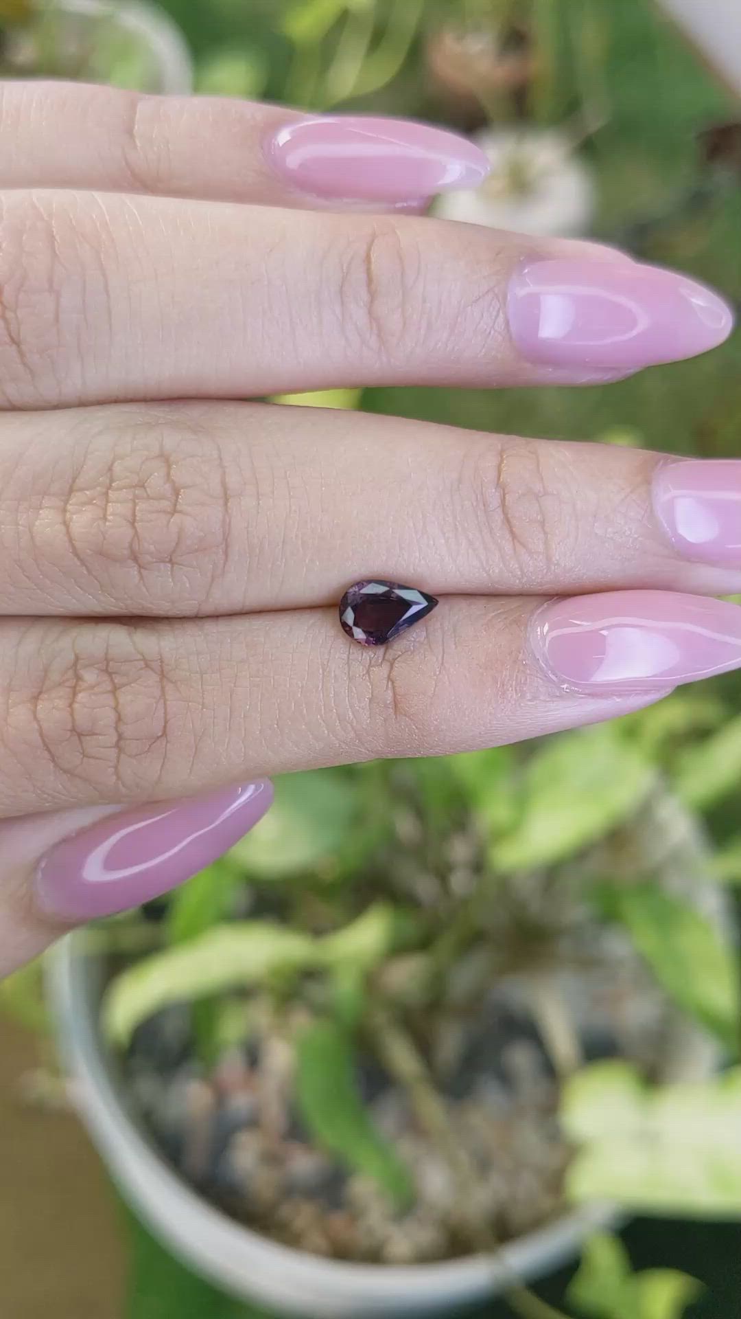 1.02 Ct. Purplish Pink Sapphire from Ceylon (Sri Lanka) Size Video