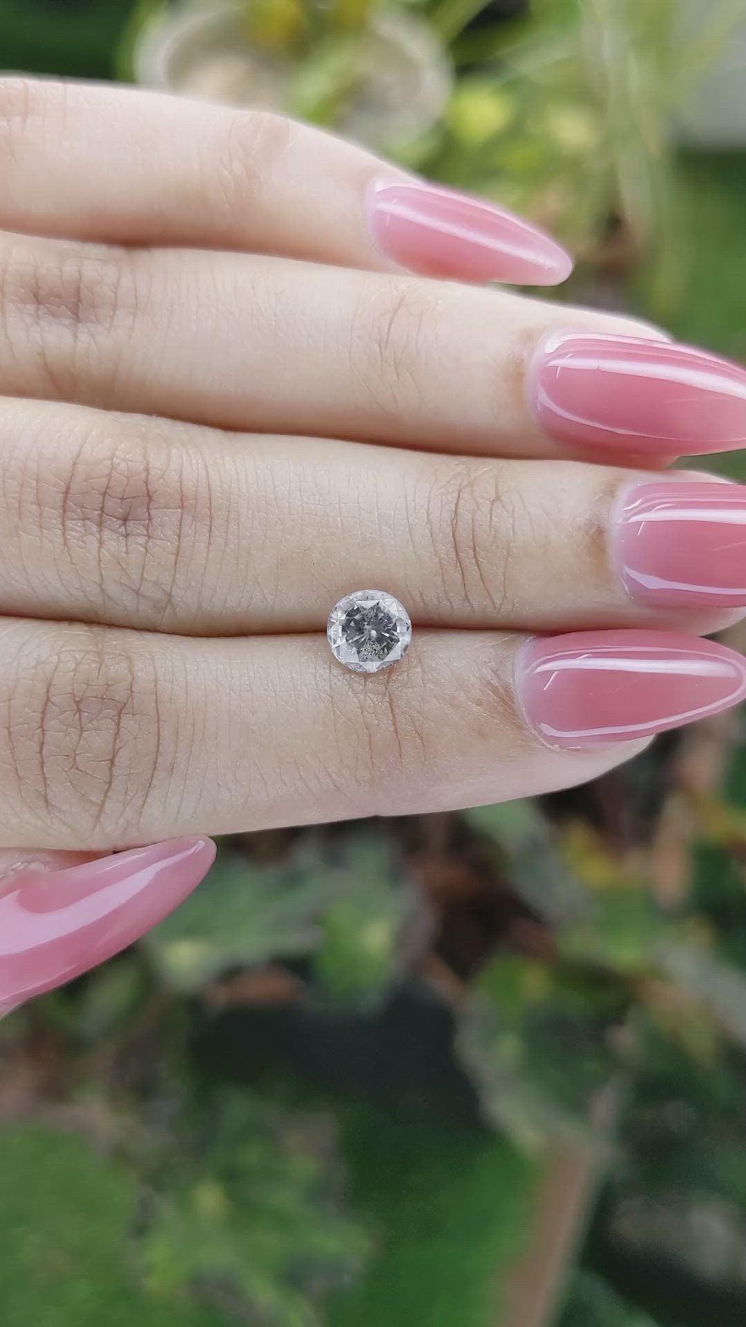 1.24 Ct. White Sapphire from Ceylon (Sri Lanka) Size Video