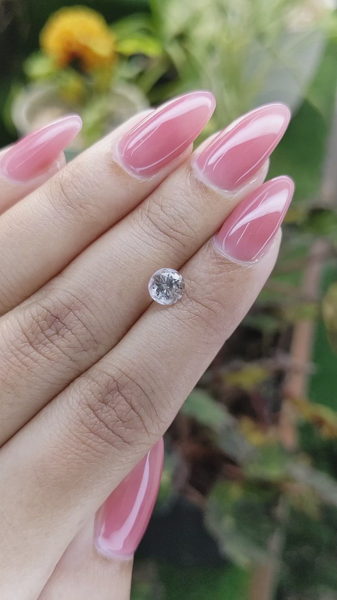 1.24 Ct. White Sapphire from Ceylon (Sri Lanka) Size Video