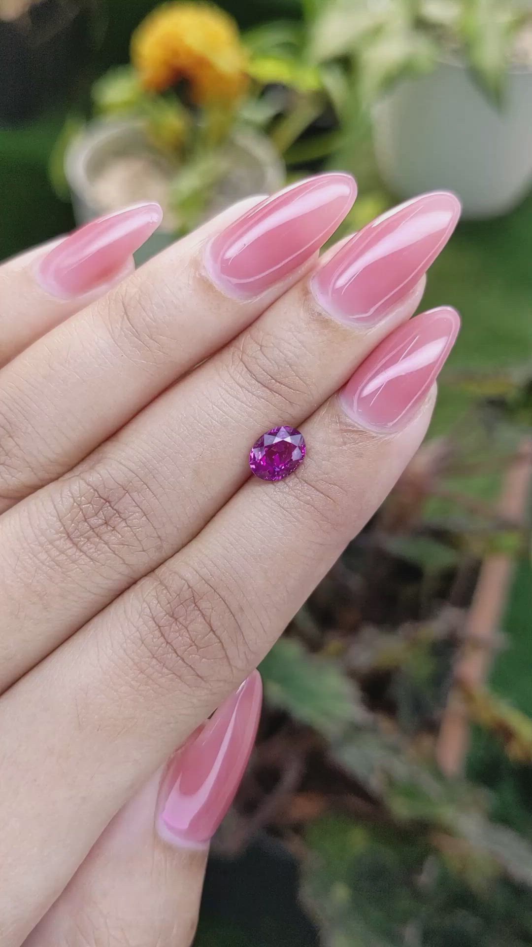 1.09 Ct. Purplish Pink Sapphire from Ceylon (Sri Lanka) Size Video