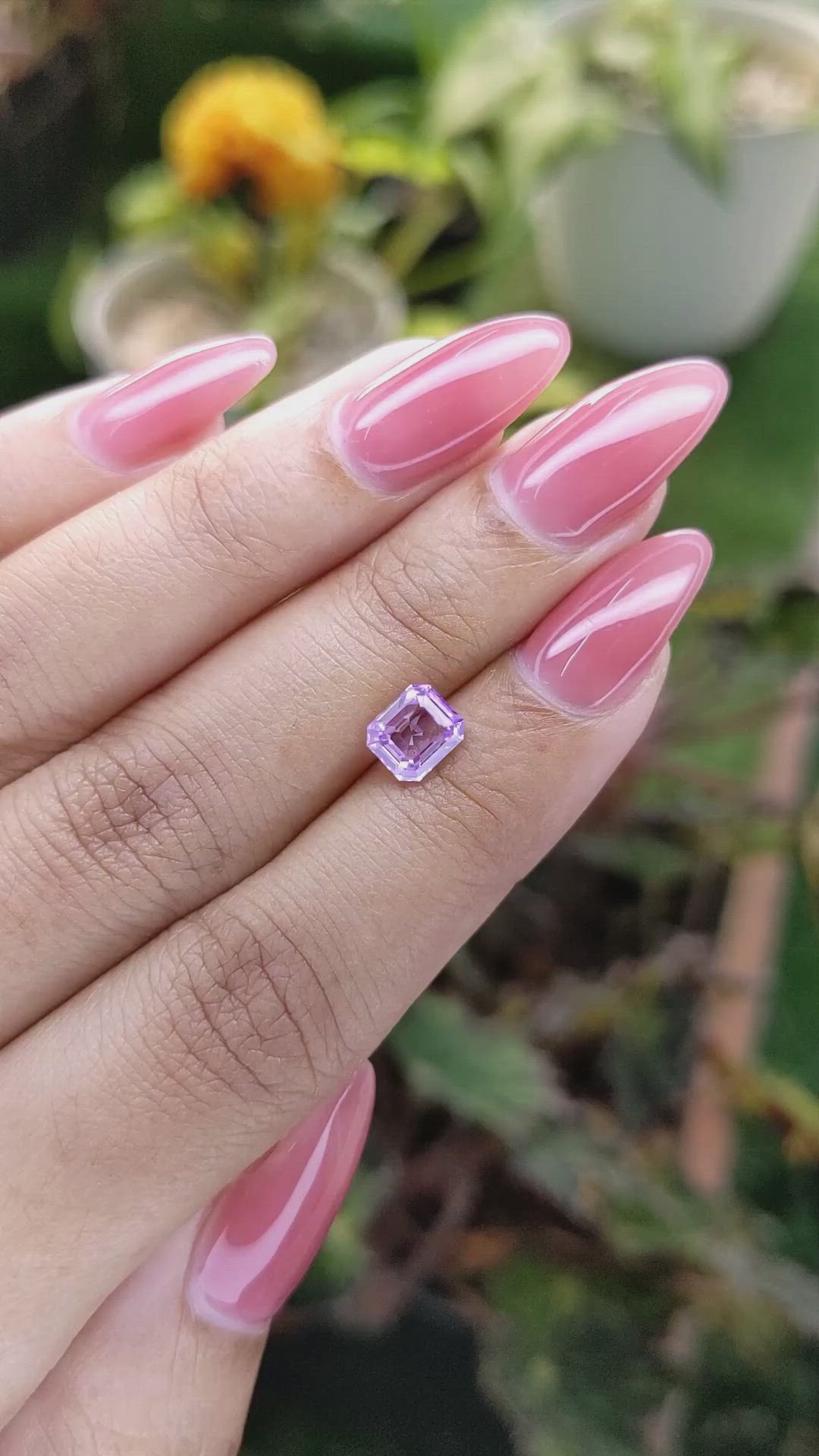 1.34 Ct. Pinkish Purple Sapphire from Ceylon (Sri Lanka) Size Video
