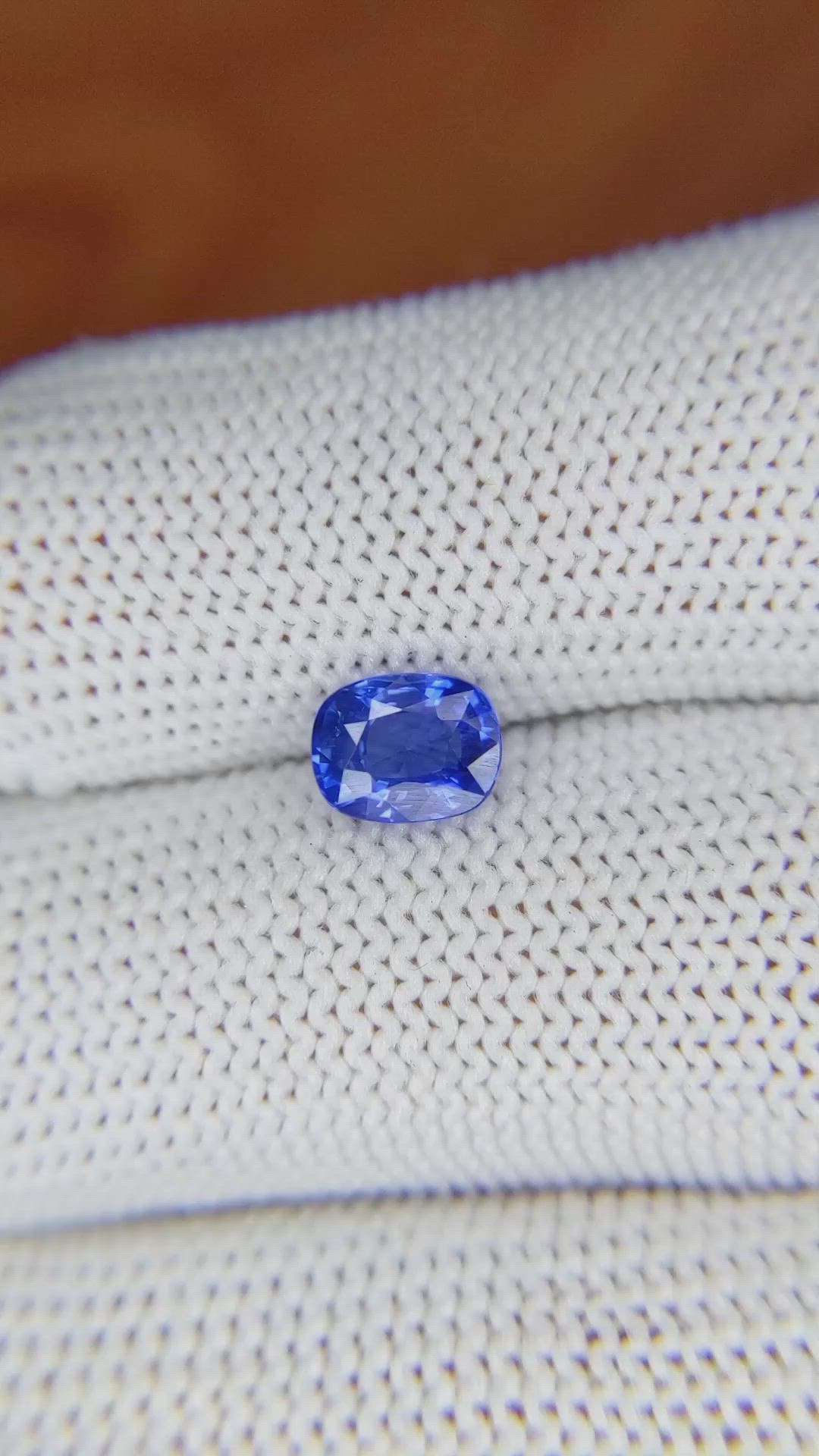 1.14 Ct. Blue Sapphire from Ceylon (Sri Lanka) Size Video