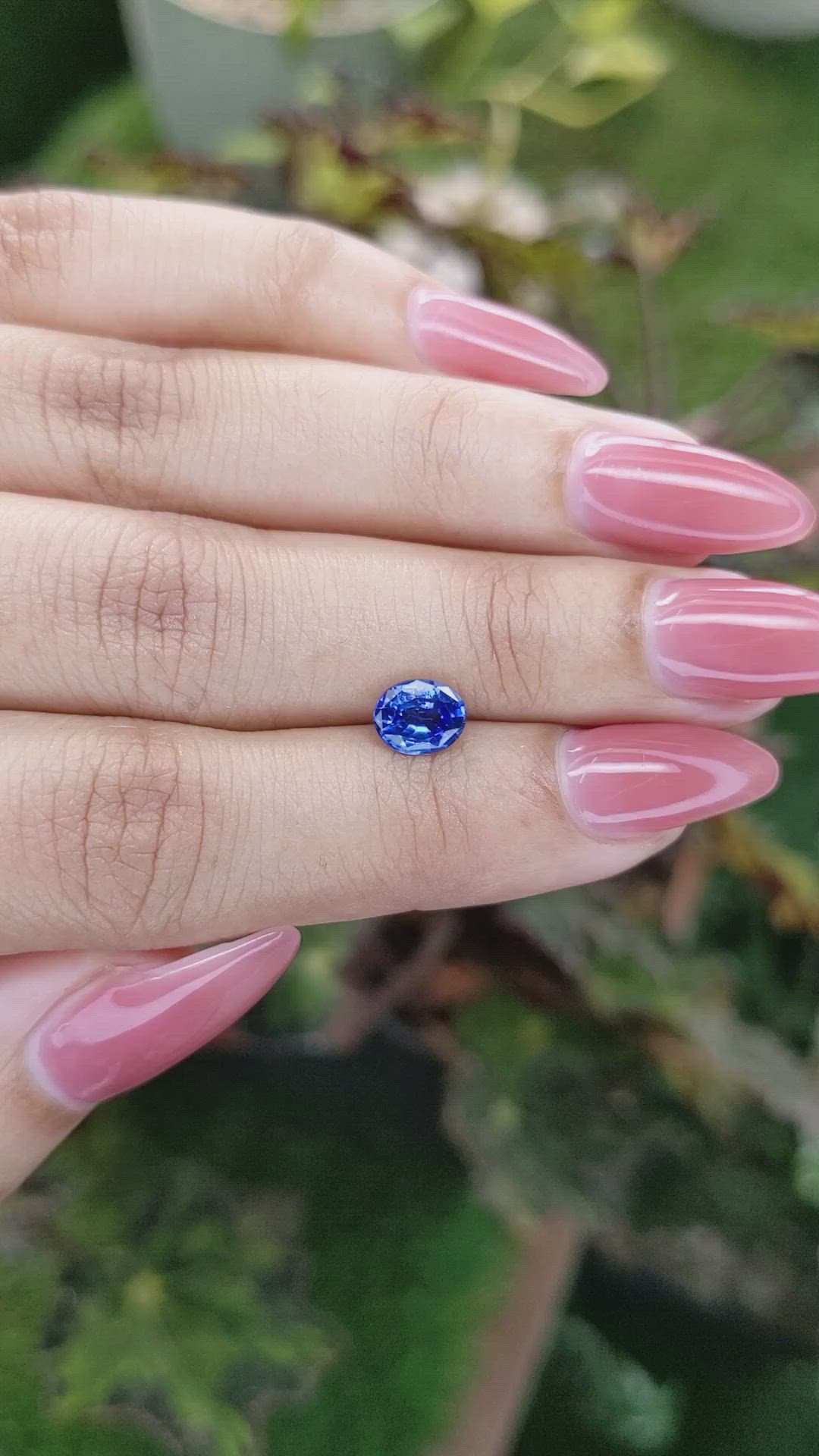 1.05 Ct. Blue Sapphire from Ceylon (Sri Lanka) Size Video