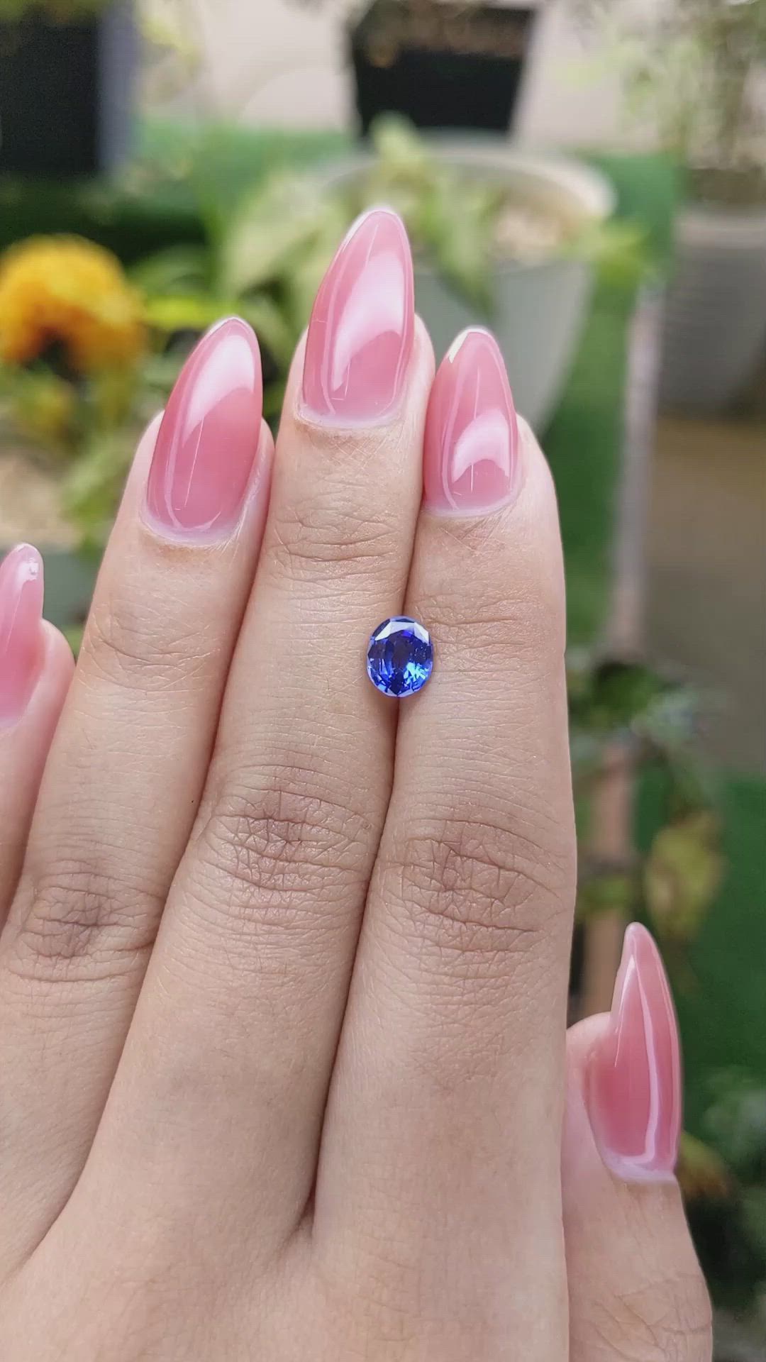 1.05 Ct. Blue Sapphire from Ceylon (Sri Lanka) Size Video