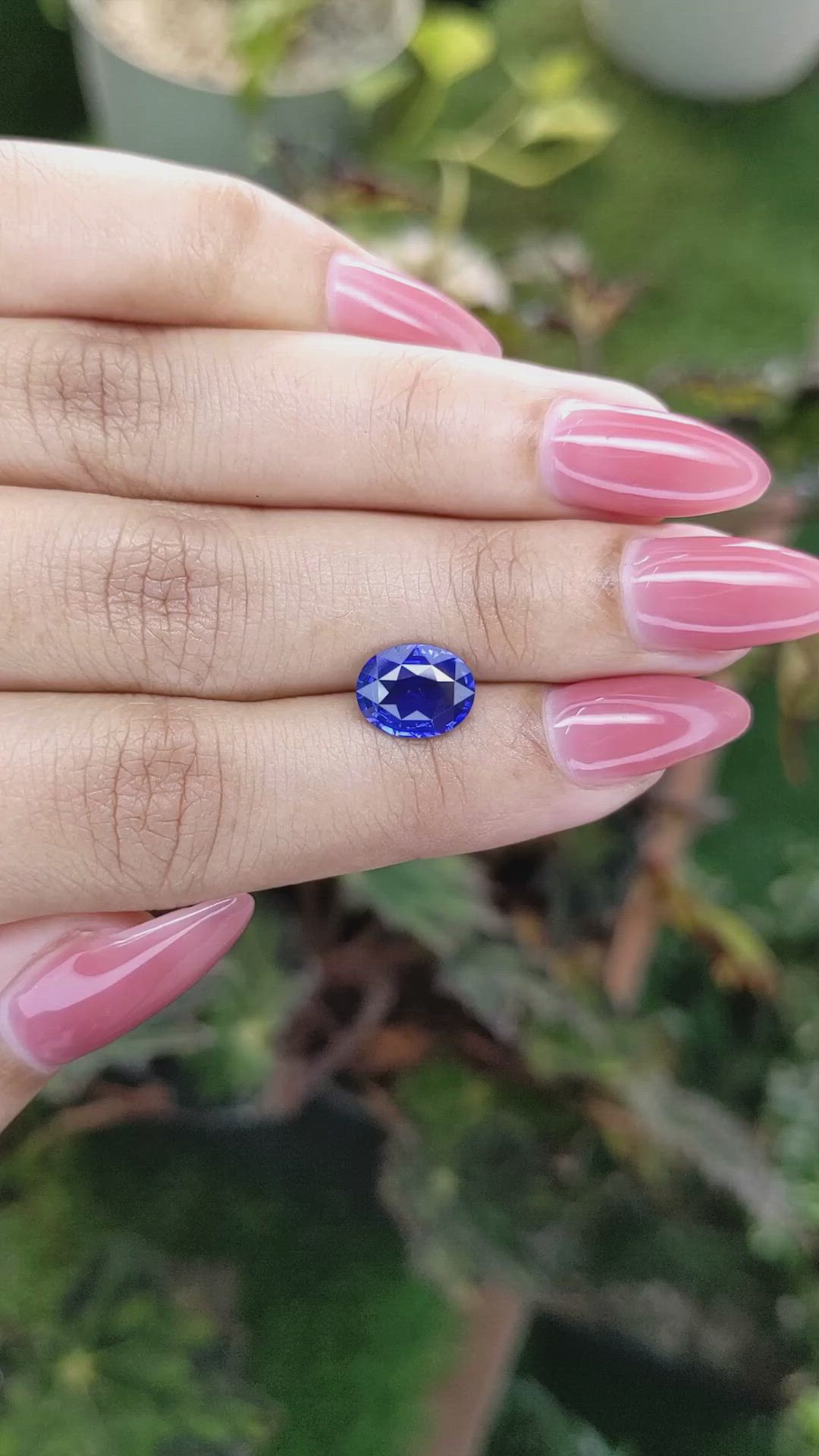 2.23 Ct. Blue Sapphire from Ceylon (Sri Lanka) Size Video