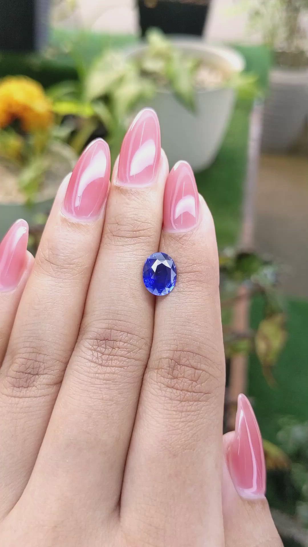 2.23 Ct. Blue Sapphire from Ceylon (Sri Lanka) Size Video