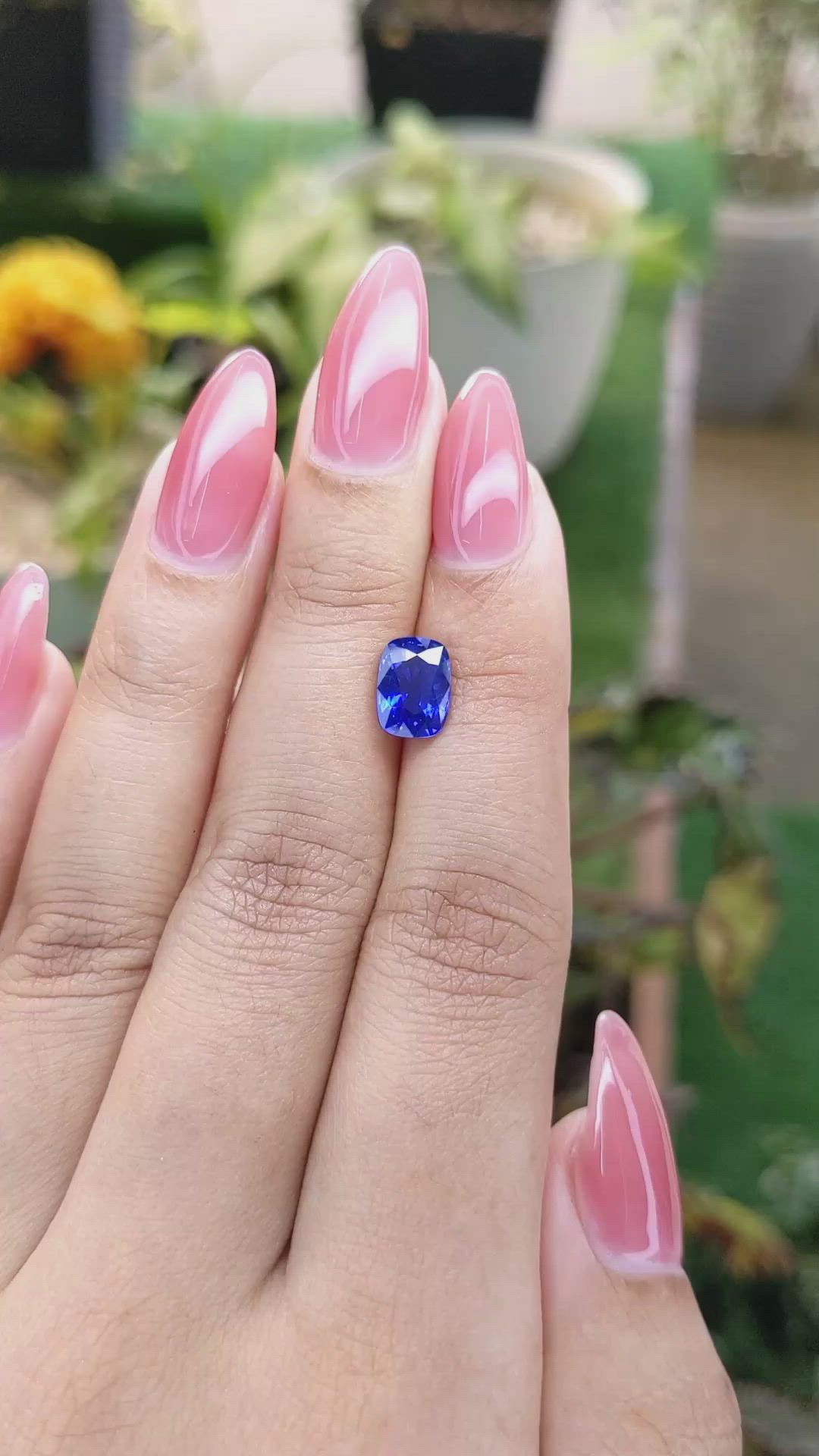 2.35 Ct. Blue Sapphire from Ceylon (Sri Lanka) Size Video