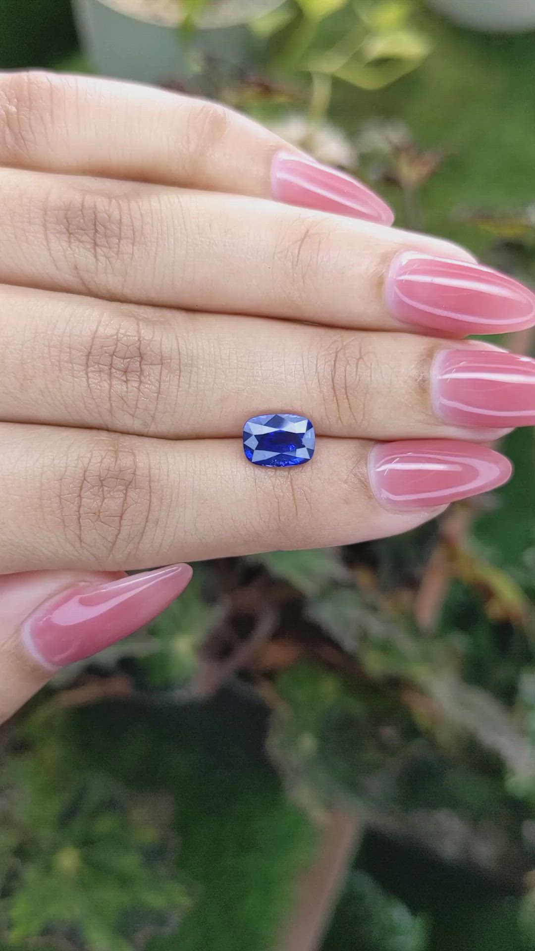 2.35 Ct. Blue Sapphire from Ceylon (Sri Lanka) Size Video
