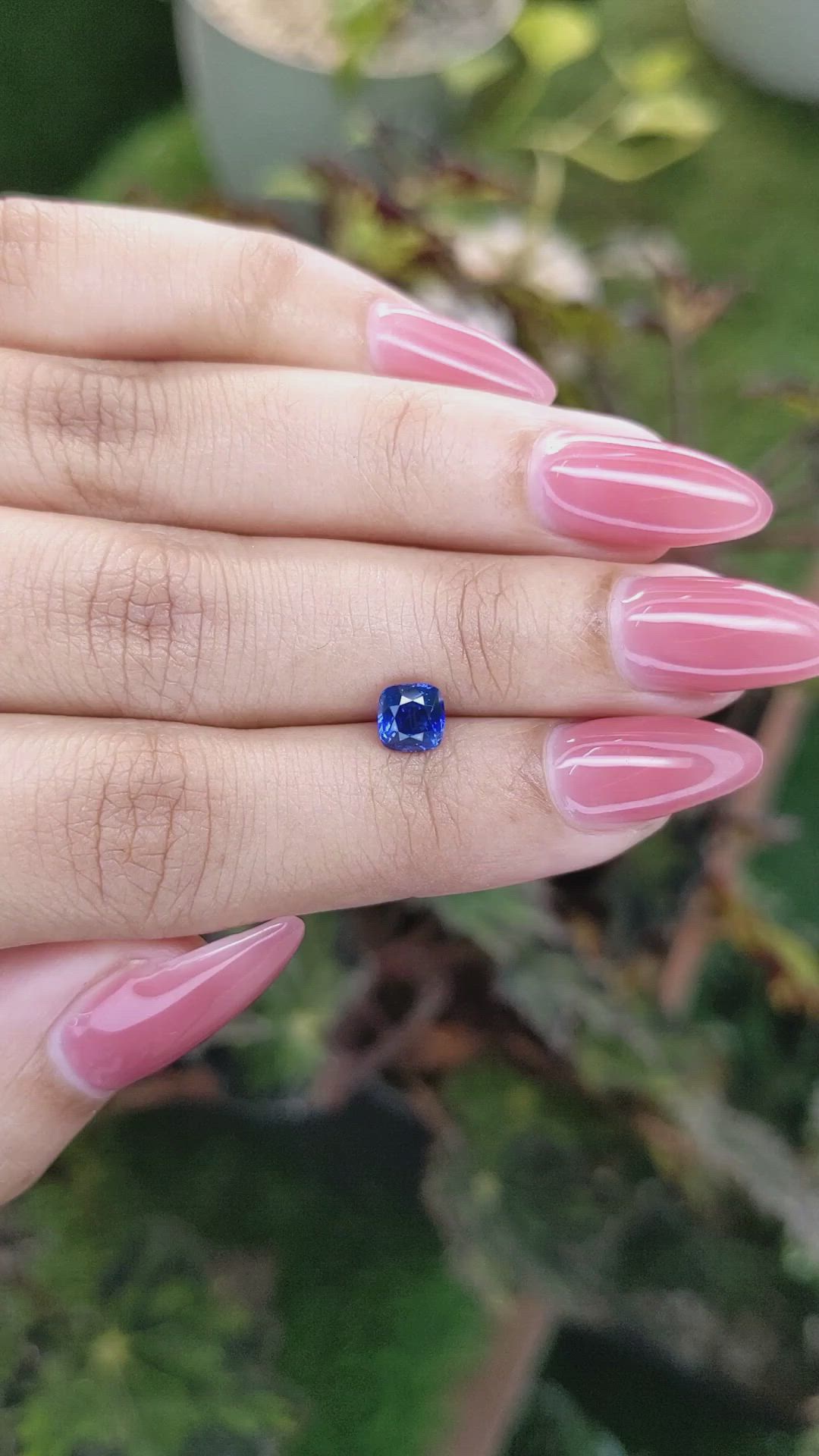 1.05 Ct. Blue Sapphire from Ceylon (Sri Lanka) Size Video