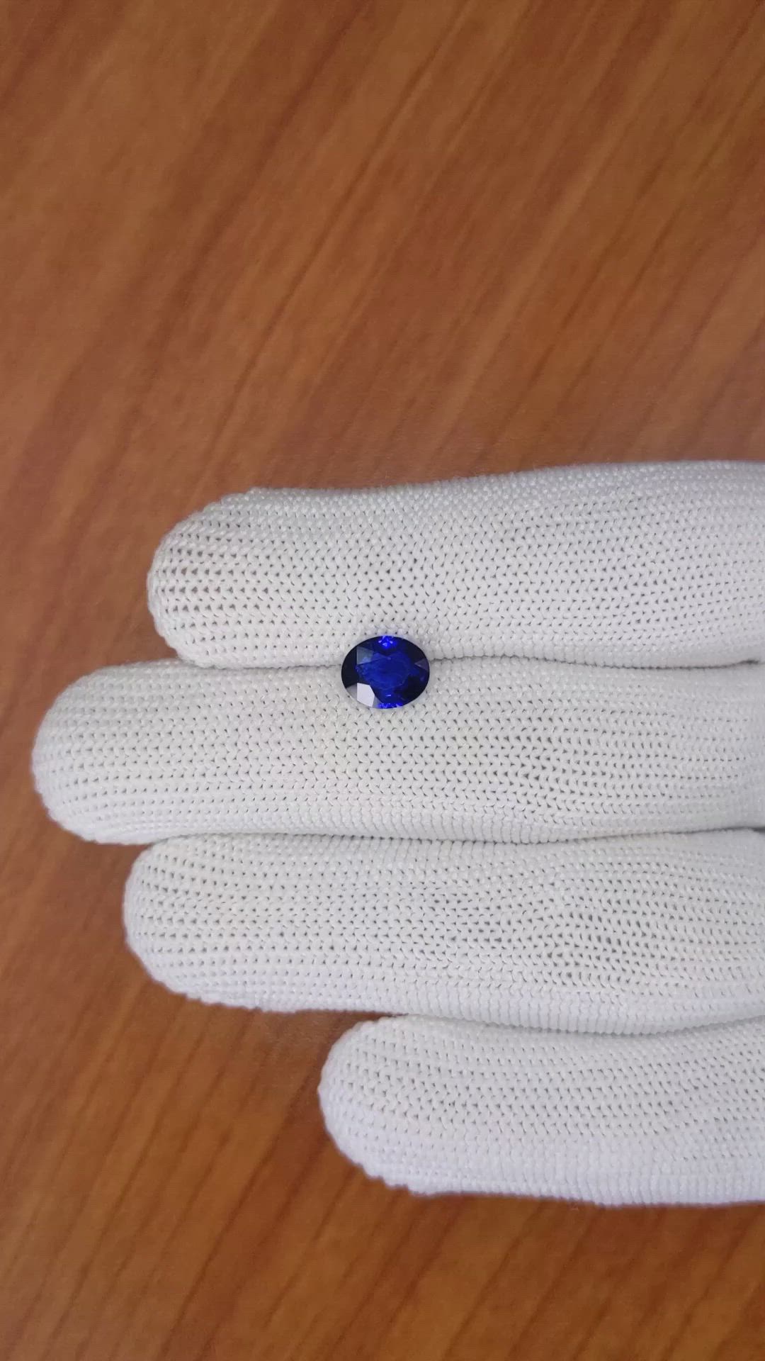 2.11 Ct. Blue Sapphire from Ceylon (Sri Lanka) Size Video